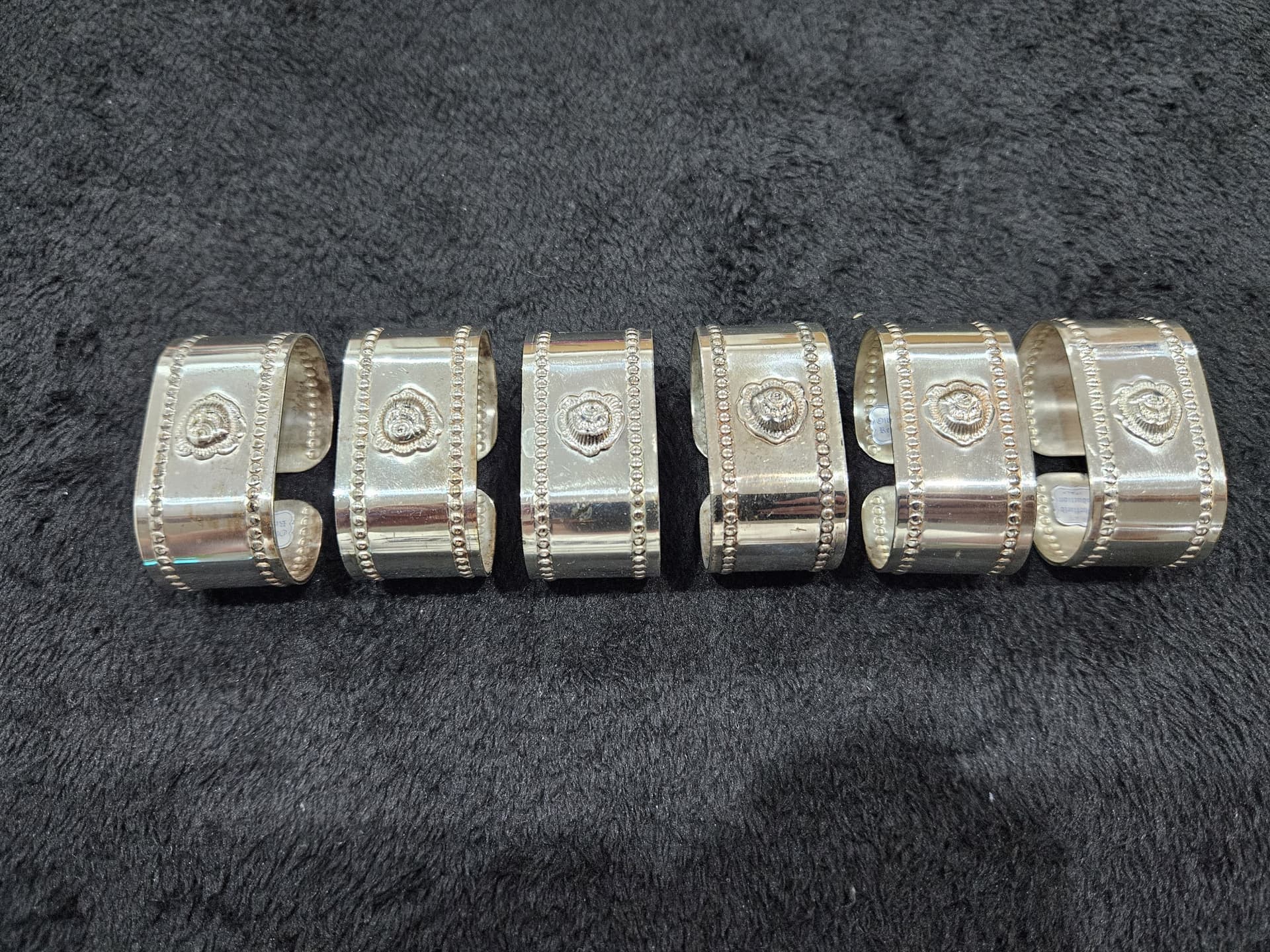 Set of six napkin rings Old Sheffield, silver, silver-plated, Italy, 1970s. - 364786