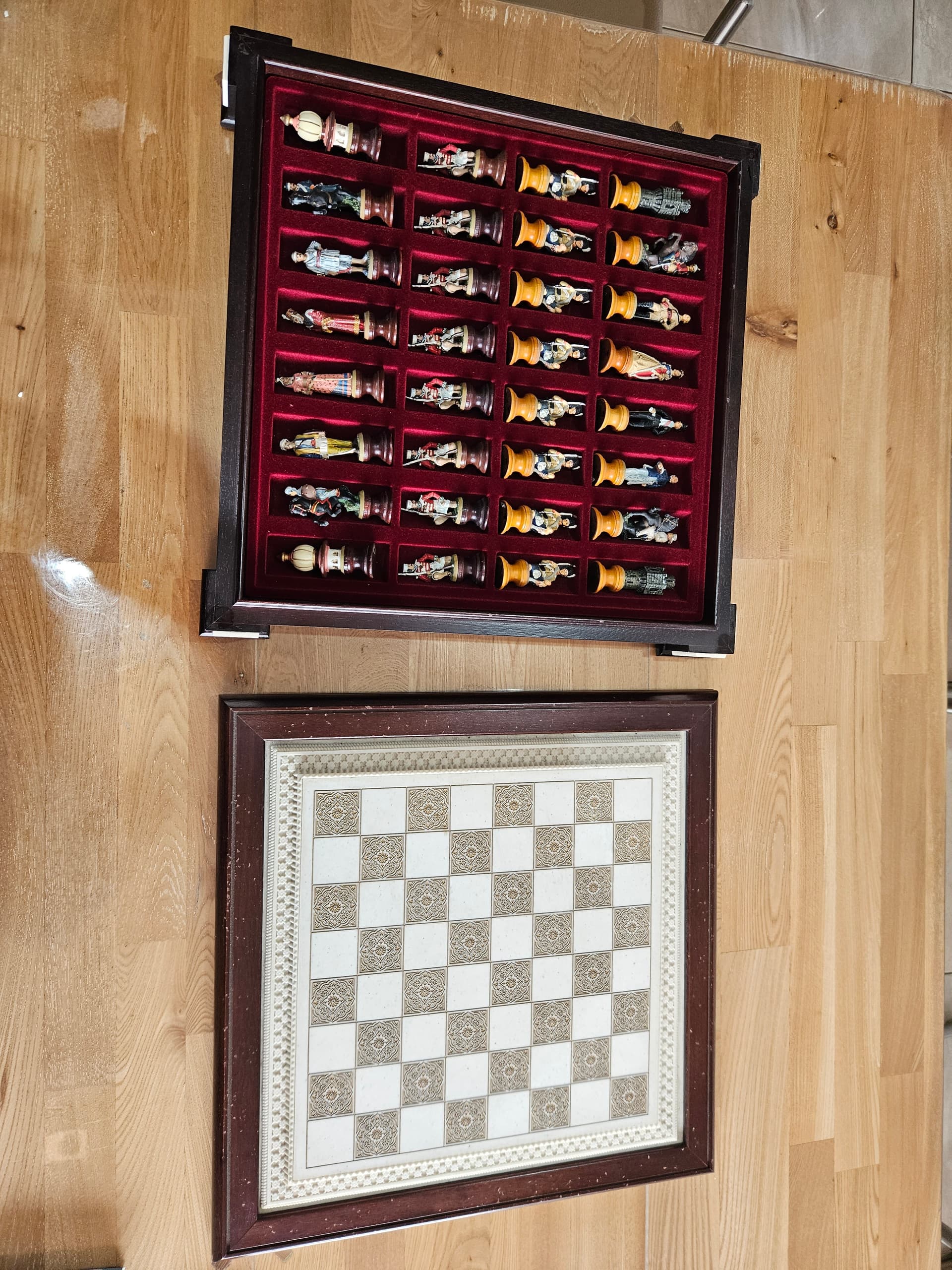 Chess set Raj, brown mahogany, beige marble, Franklin Mint, USA, 1980s. - 364988