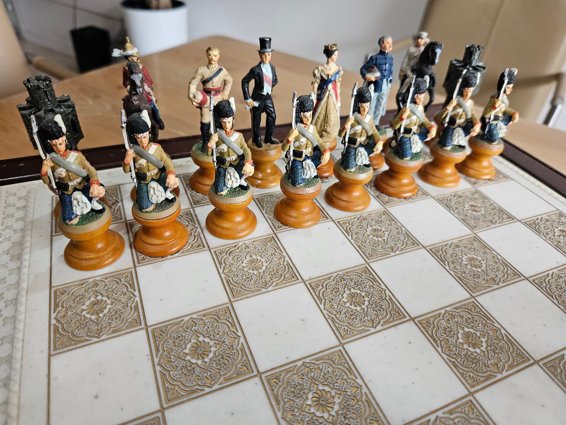 Chess set Raj, brown mahogany, beige marble, Franklin Mint, USA, 1980s. - 364983