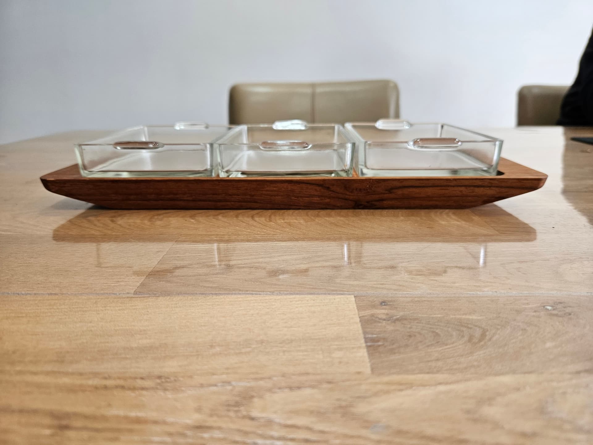 Serving set, ARTIFORM Siam, brown teak, clear glass, Denmark, 1960s. - 365022