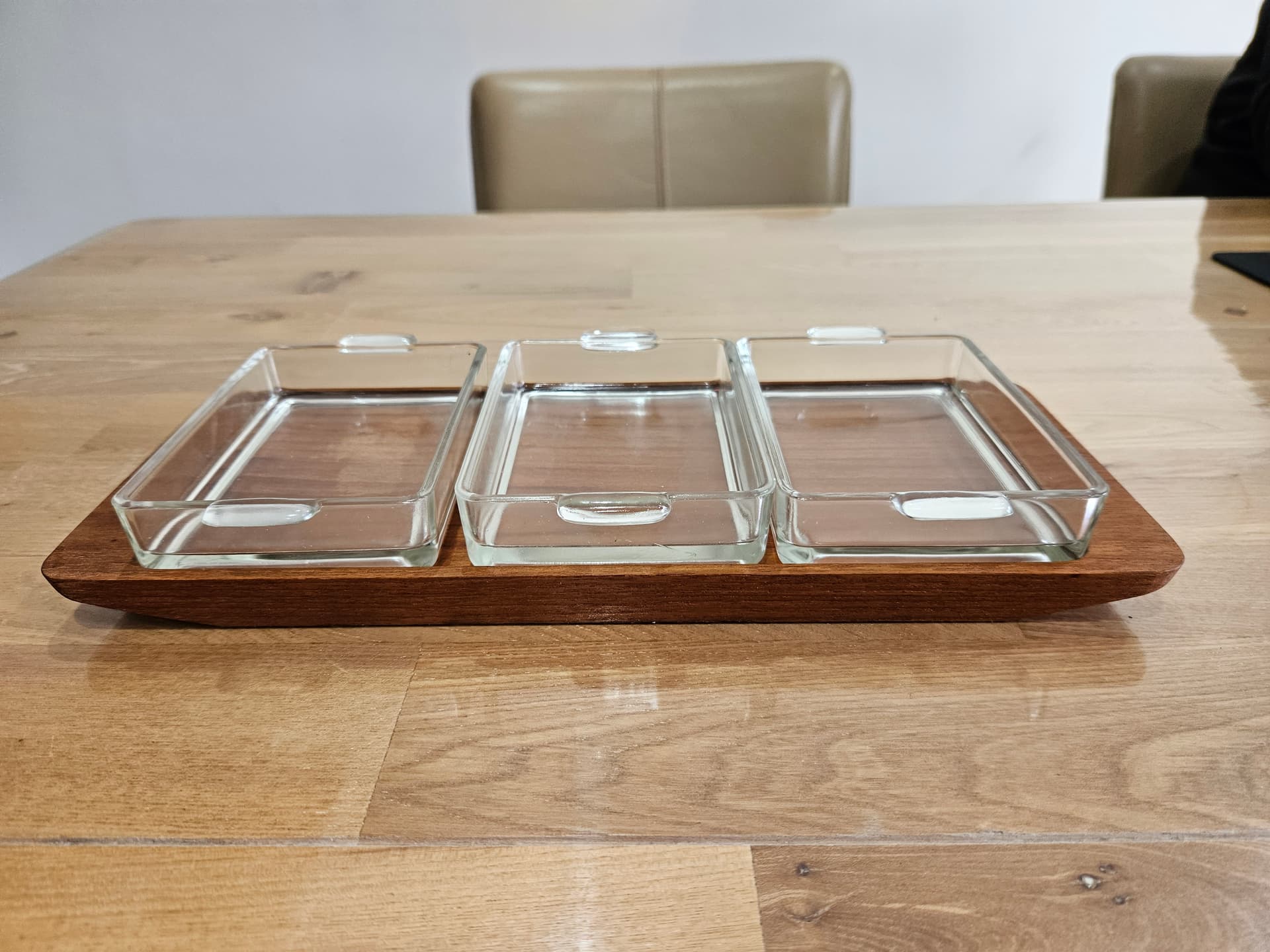 Serving set, ARTIFORM Siam, brown teak, clear glass, Denmark, 1960s. - 365020