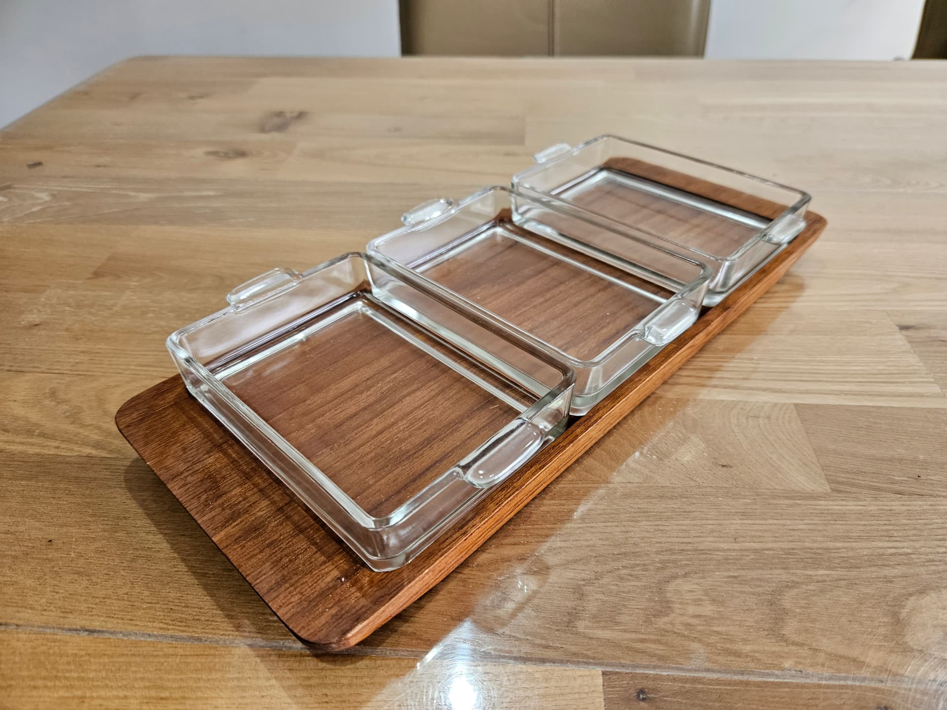 Serving set, ARTIFORM Siam, brown teak, clear glass, Denmark, 1960s. - 365024
