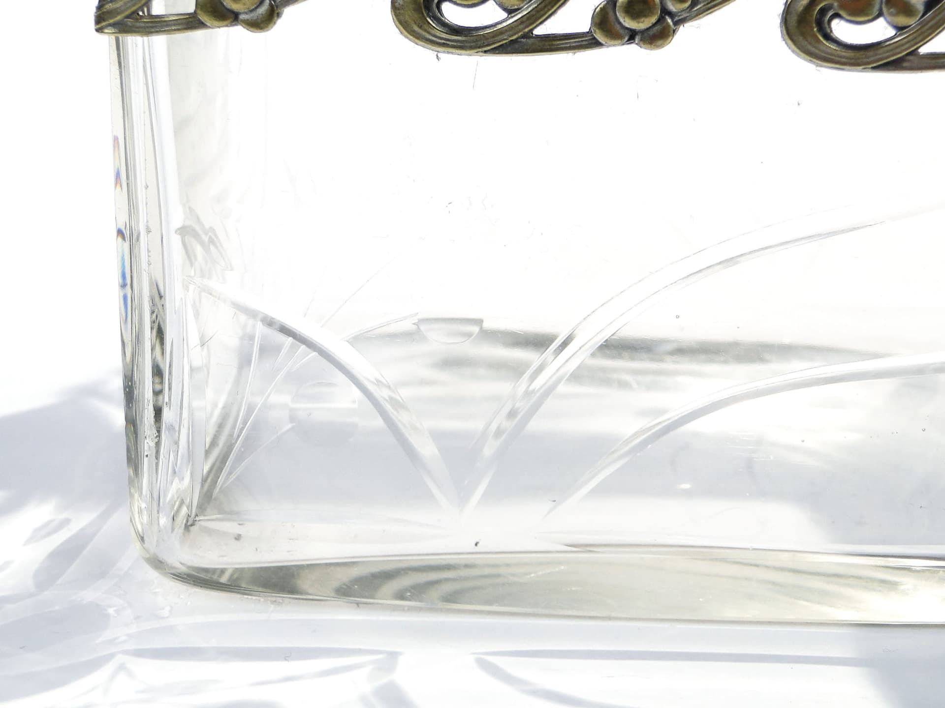 Biscuit box Art Nouveau, clear crystal, brass gold, silver, by A. Mayer, WMF, Germany, early 20th c. - 365230
