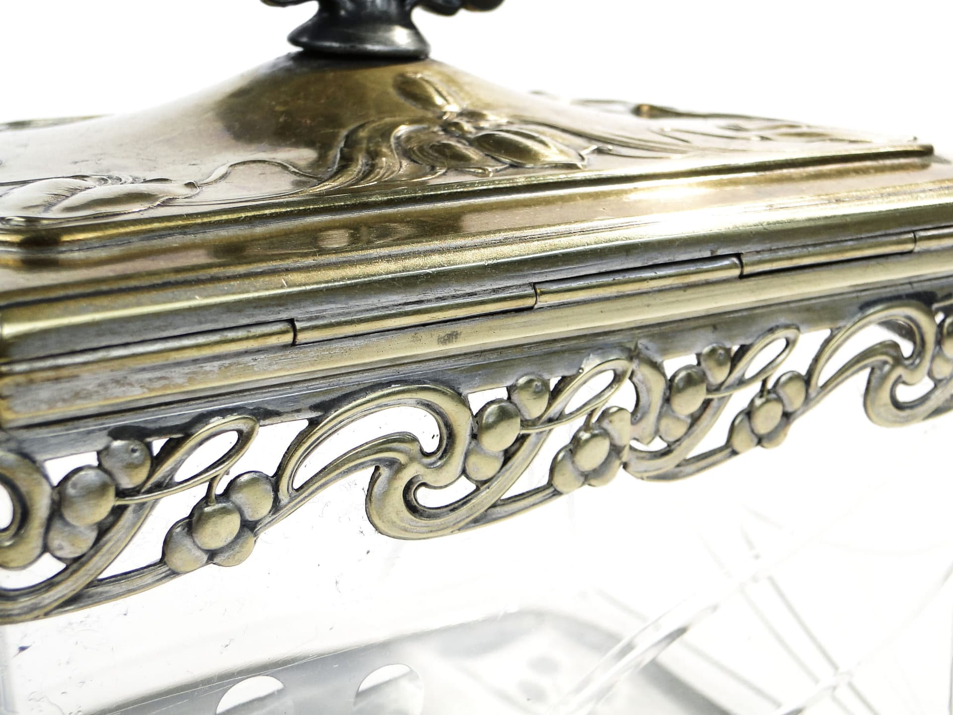 Biscuit box Art Nouveau, clear crystal, brass gold, silver, by A. Mayer, WMF, Germany, early 20th c. - 365222