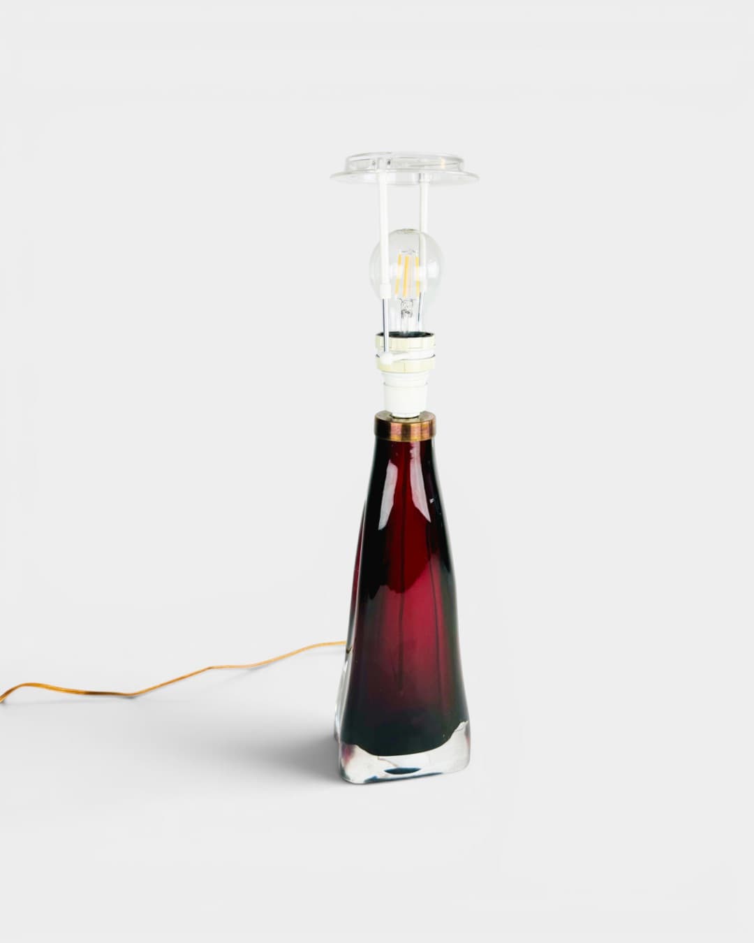 Table lamp, red clear glass, by C. Fagerlund, Orrefors, Sweden, 1950s. - 365409