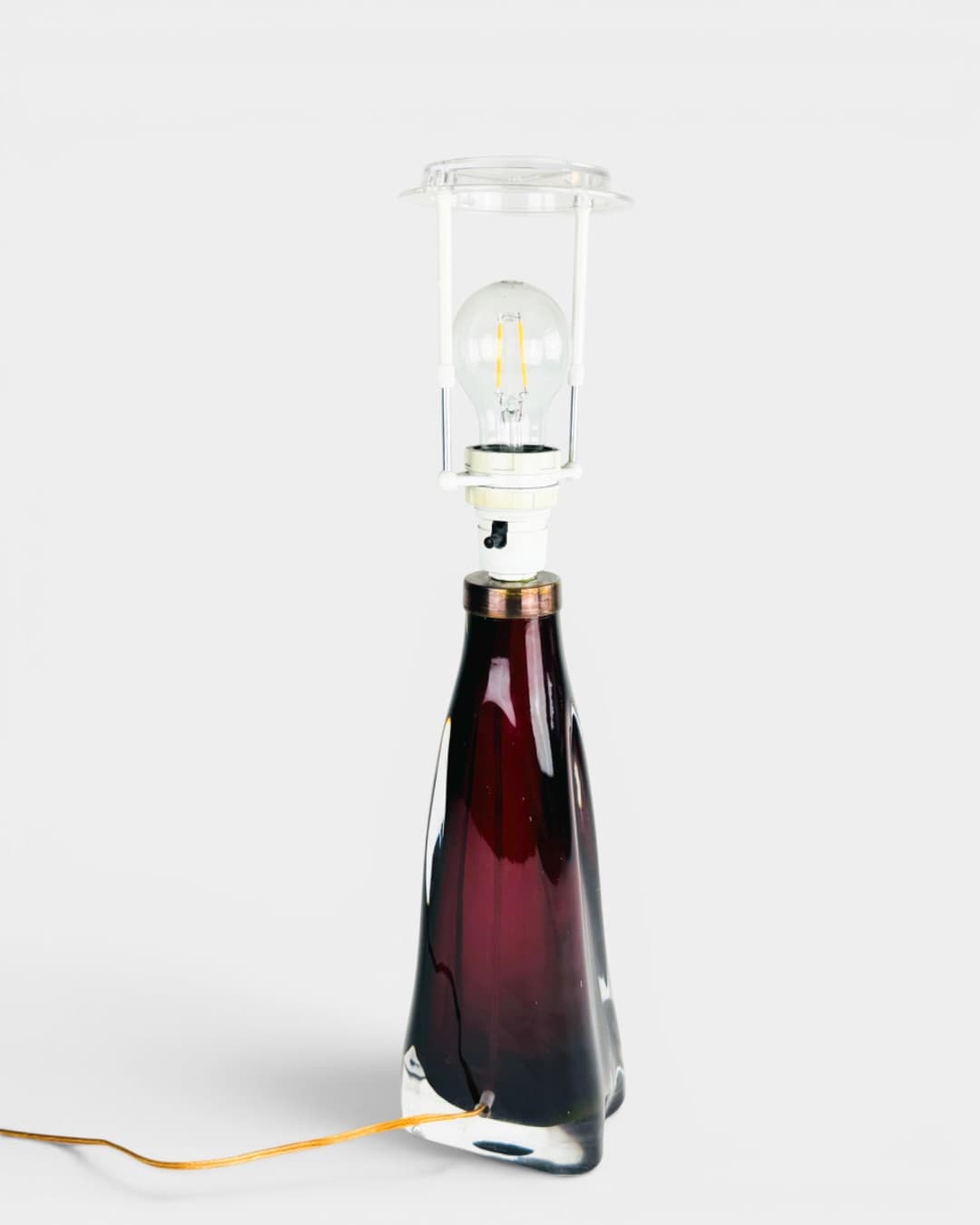 Table lamp, red clear glass, by C. Fagerlund, Orrefors, Sweden, 1950s. - 365408