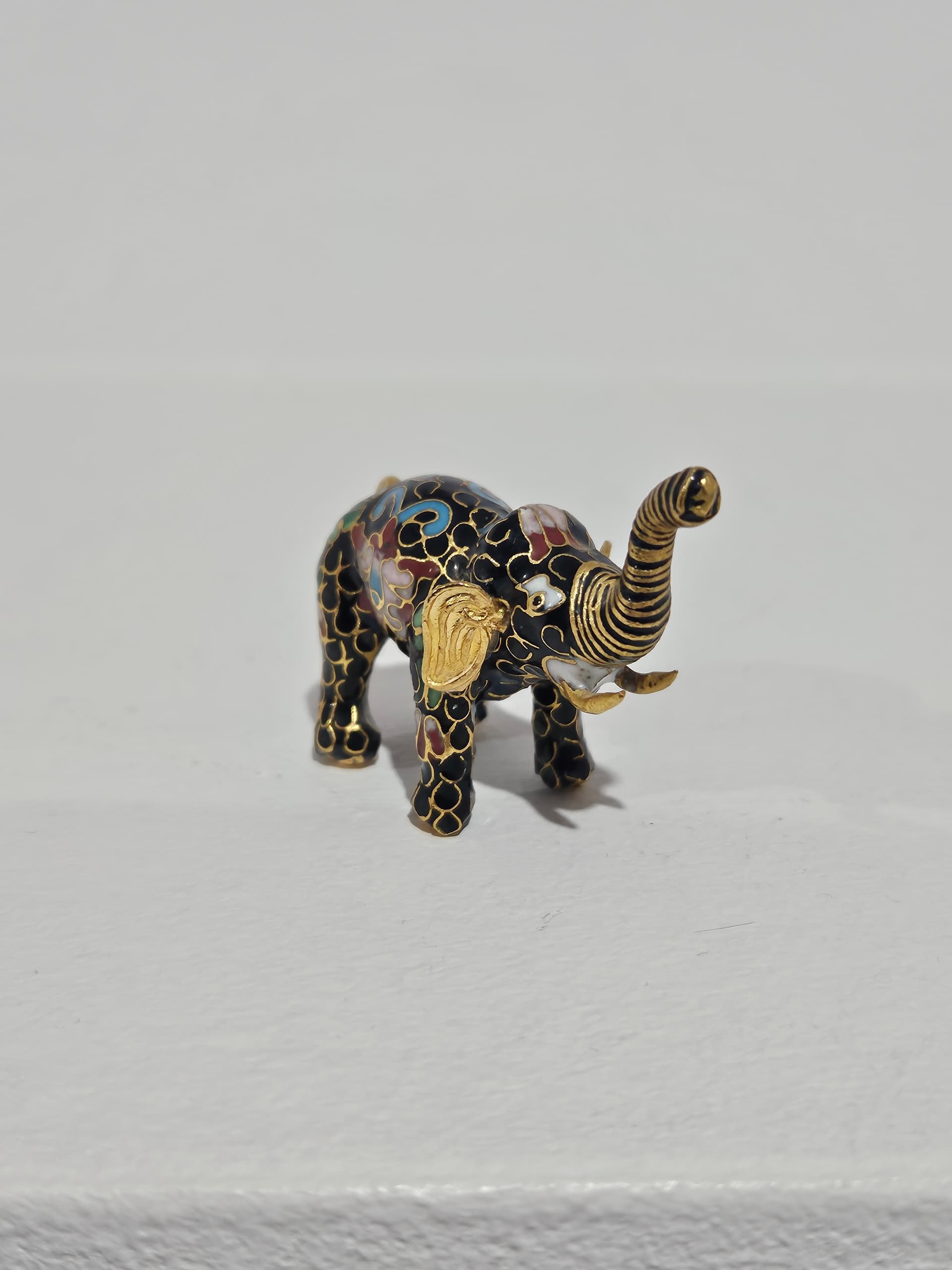 Figurine Elephant Cloisonné, black enamel, metal, Sri Lanka, 1980s - 366155