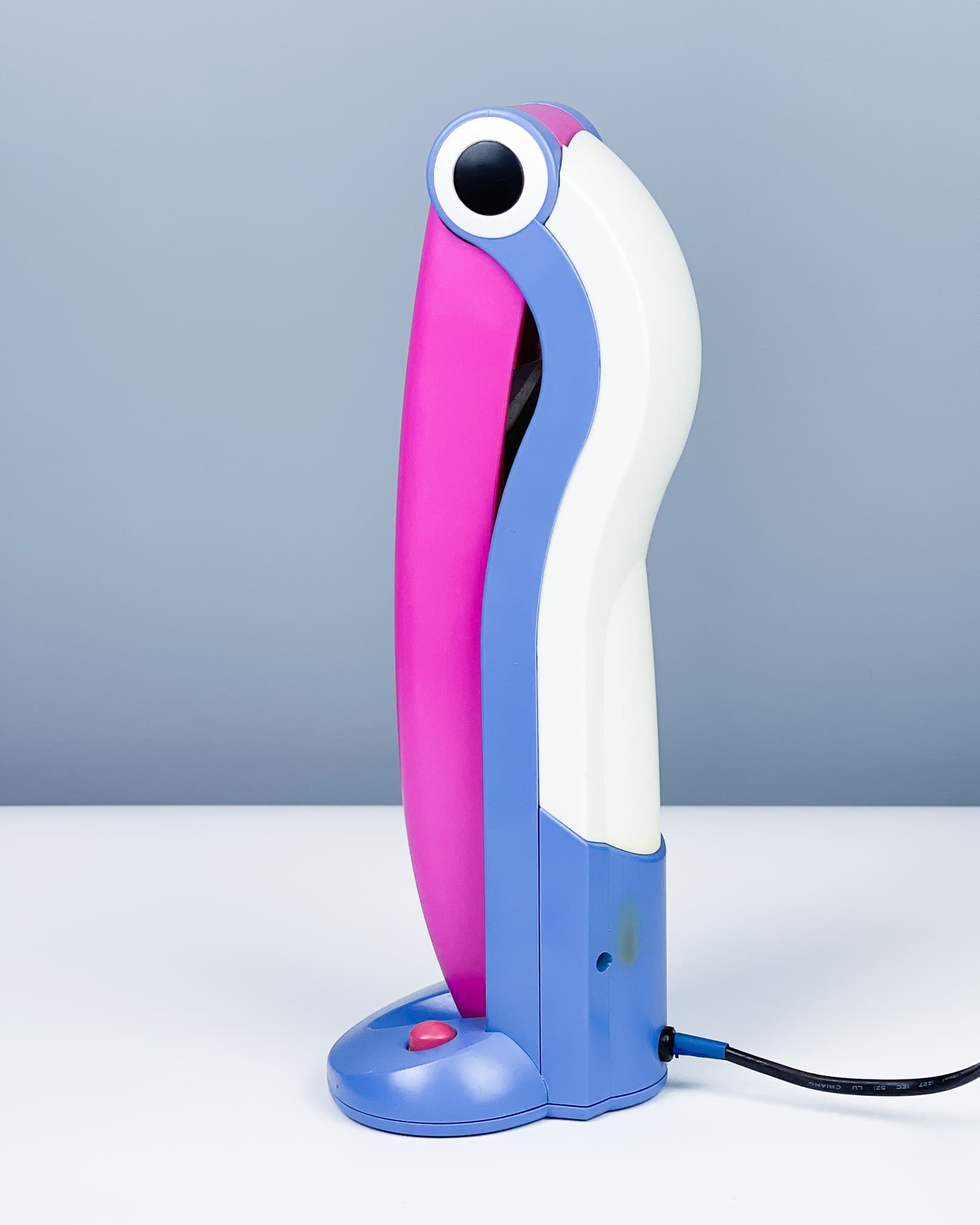 Desk lamp Toucan, blue pink white, plastic, by H.T. Huang, Taiwan, 1980s. - 366203