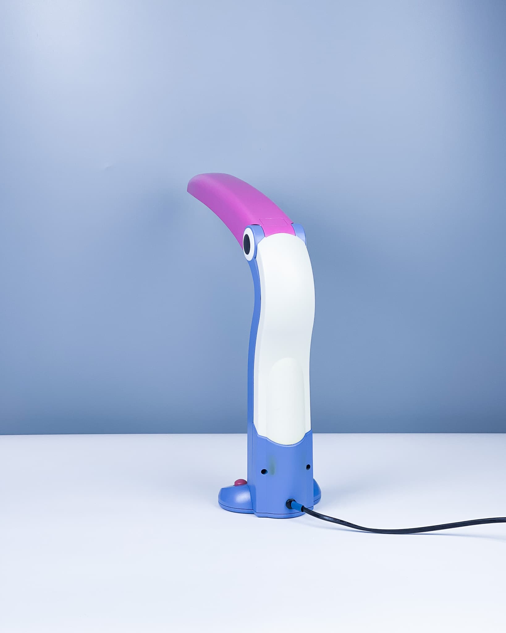 Desk lamp Toucan, blue pink white, plastic, by H.T. Huang, Taiwan, 1980s. - 366206