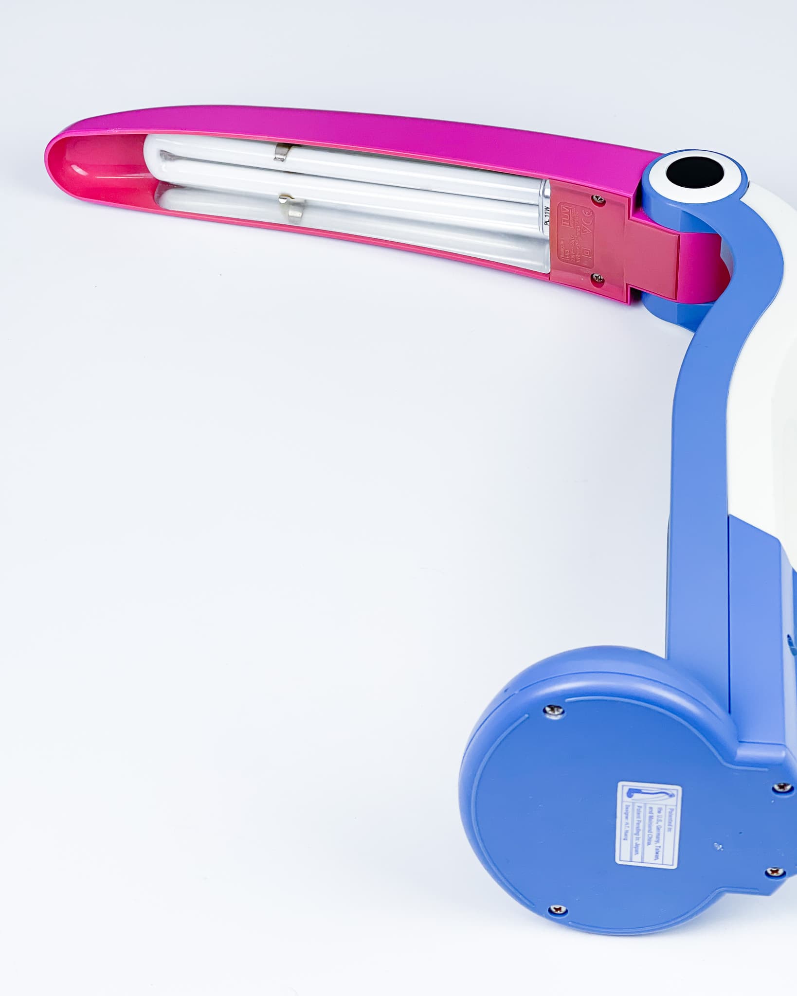 Desk lamp Toucan, blue pink white, plastic, by H.T. Huang, Taiwan, 1980s. - 366207