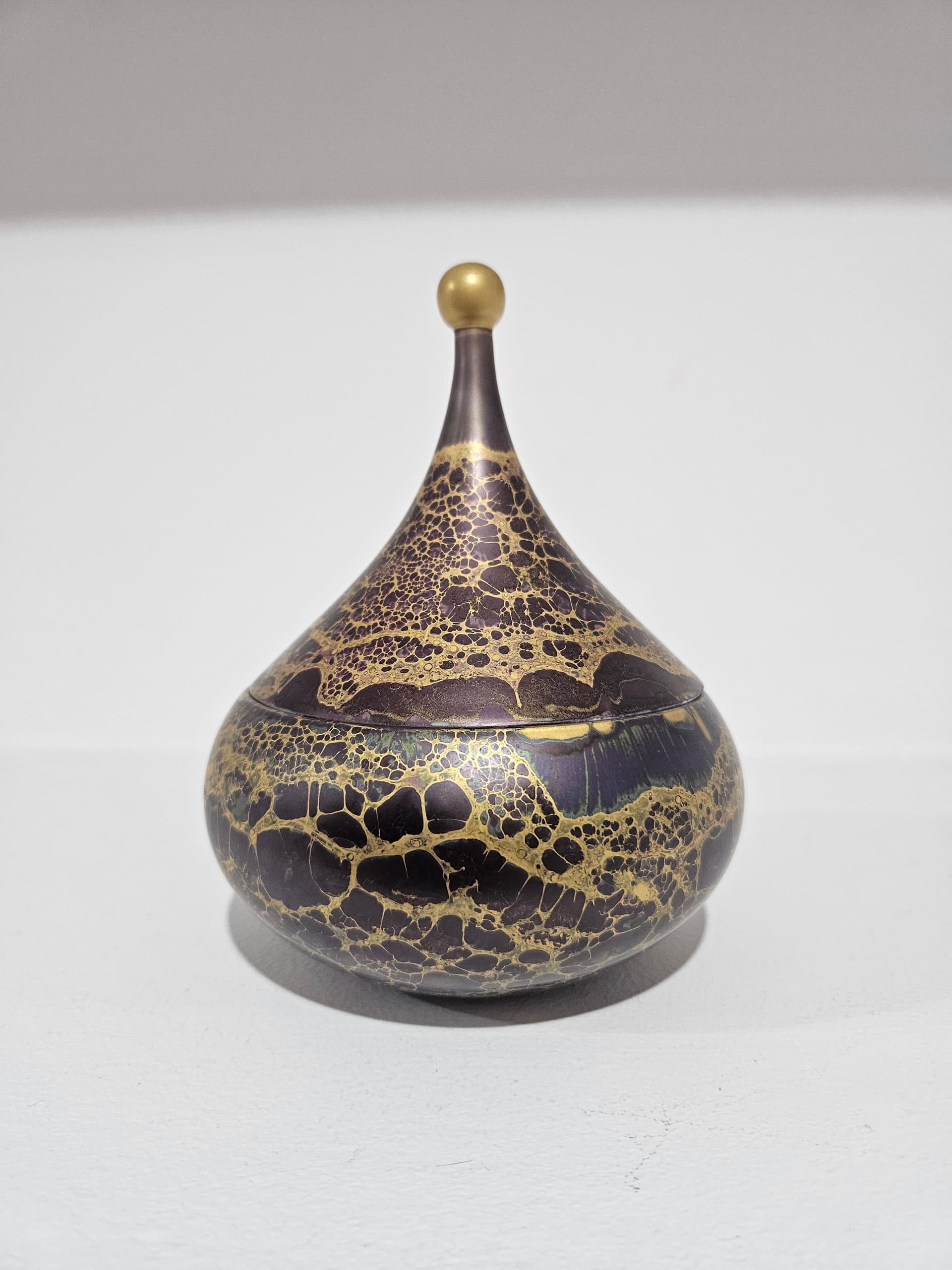 Box Goldfeuer Studio-Linie, purple gold, porcelain, by H. Drexler, Rosenthal, Germany, 1960s - 366226