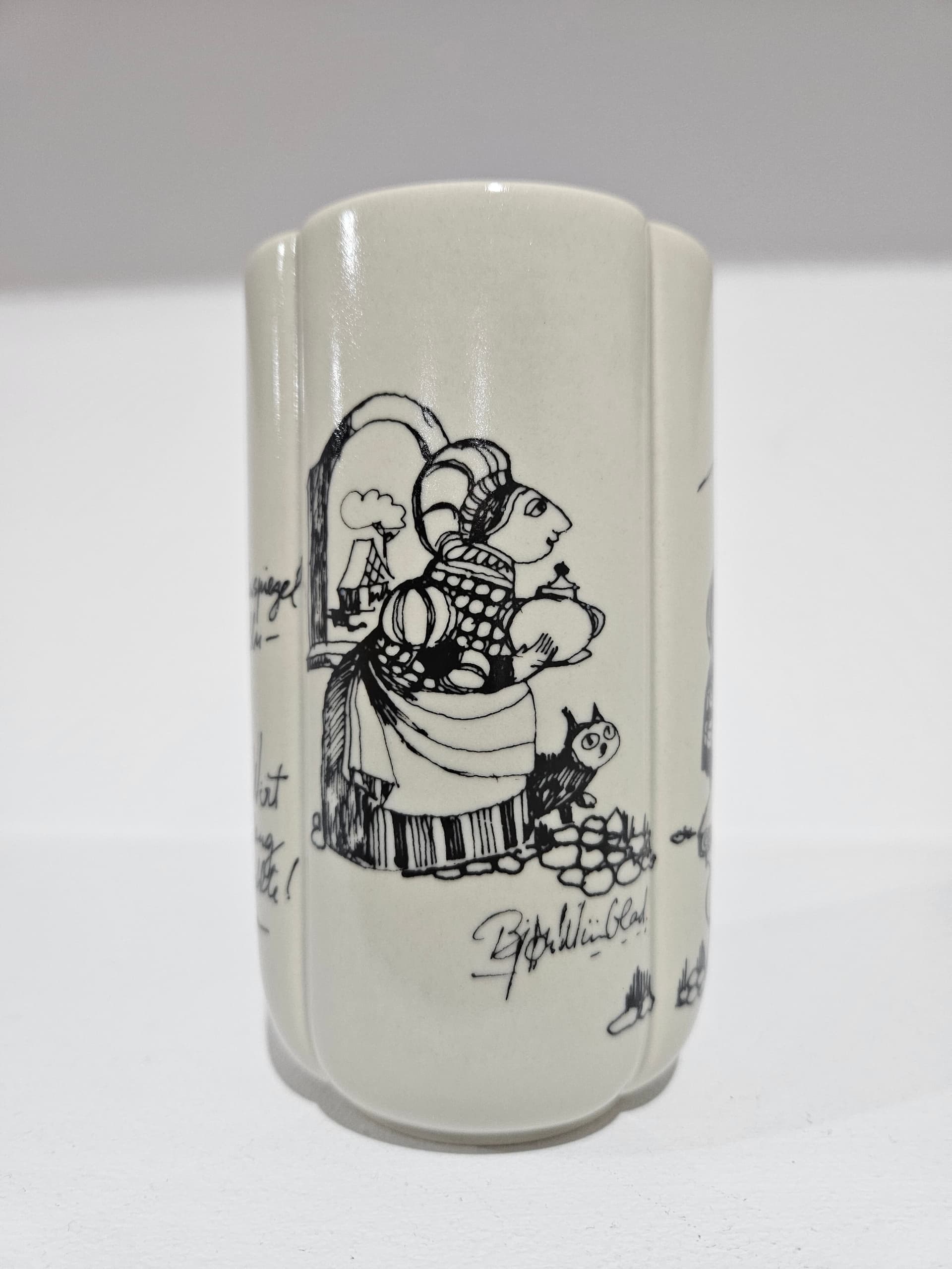 Vase Studio-Linie Till Eulenspiegel in Cologne, white, porcelain, by B. Wiinblad, Rosenthal, Germany, 1960s - 366247