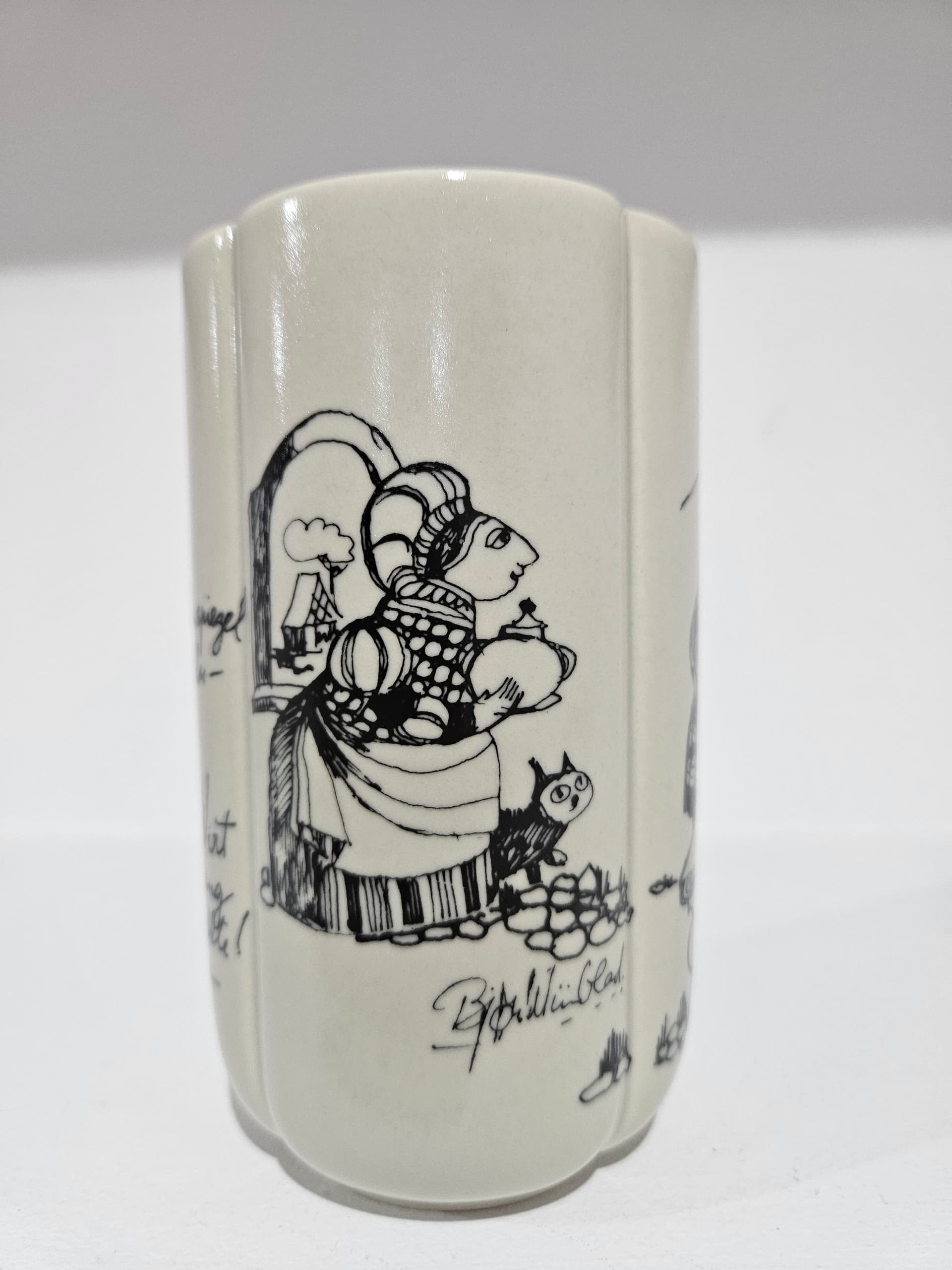 Vase Studio-Linie Till Eulenspiegel in Cologne, white, porcelain, by B. Wiinblad, Rosenthal, Germany, 1960s - 366246