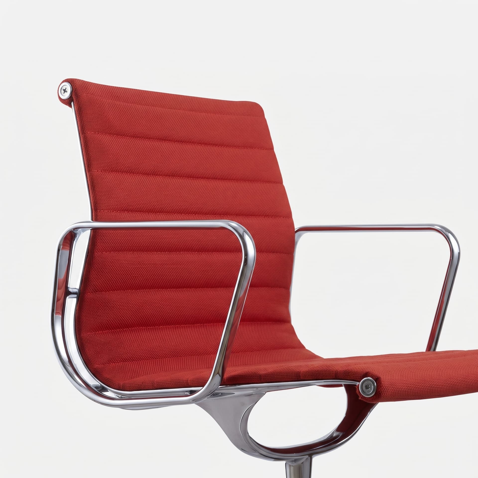 Krzesło biurowe EA107 czerwone, odnowione, tkanina Hopsak, proj. Ch. & R. Eames, Vitra - 366289