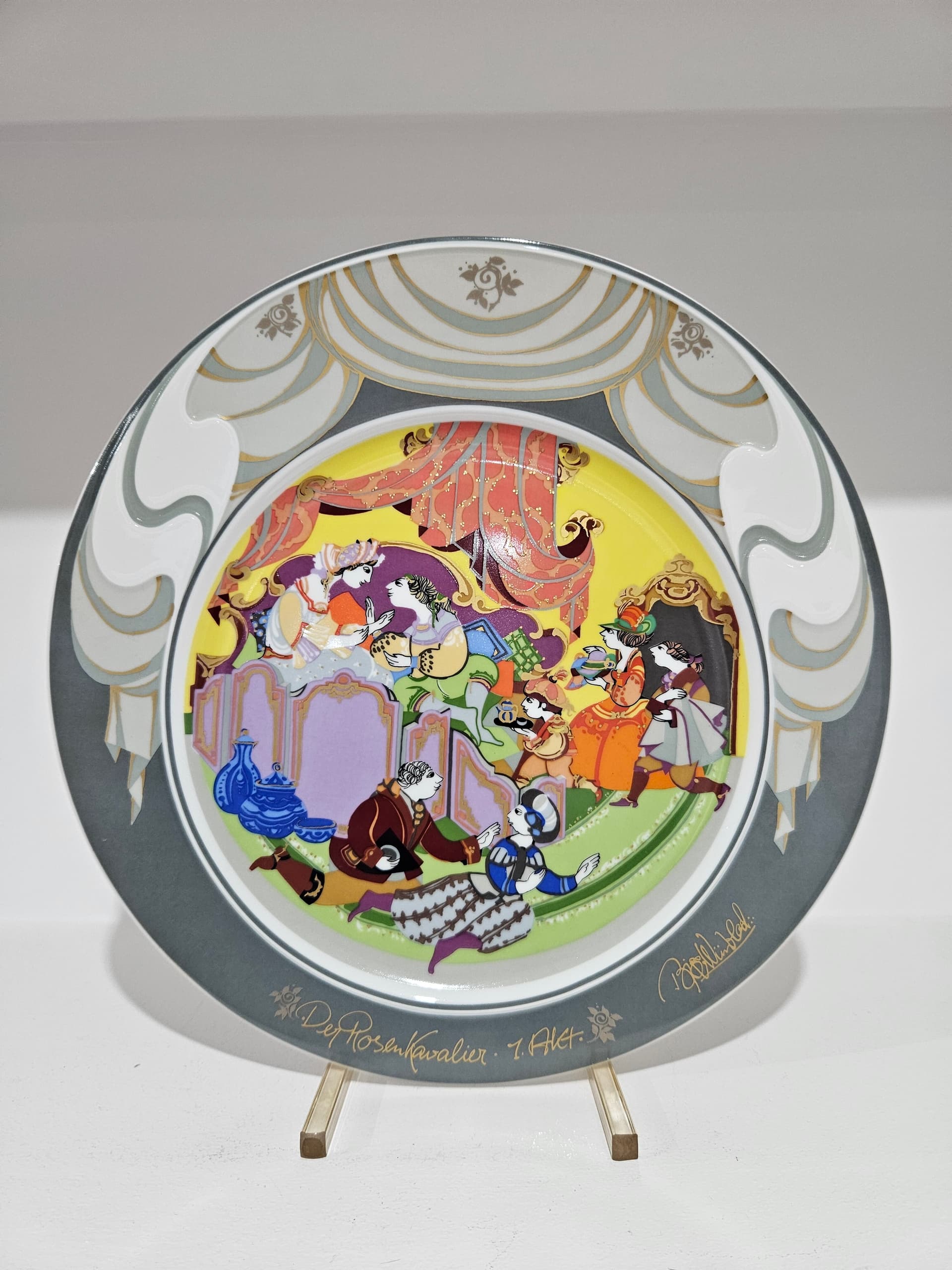 Wall Plate Der Rosenkavalier, painted gilded porcelain, by B. Wiinblad, Germany, 1980s. - 366506