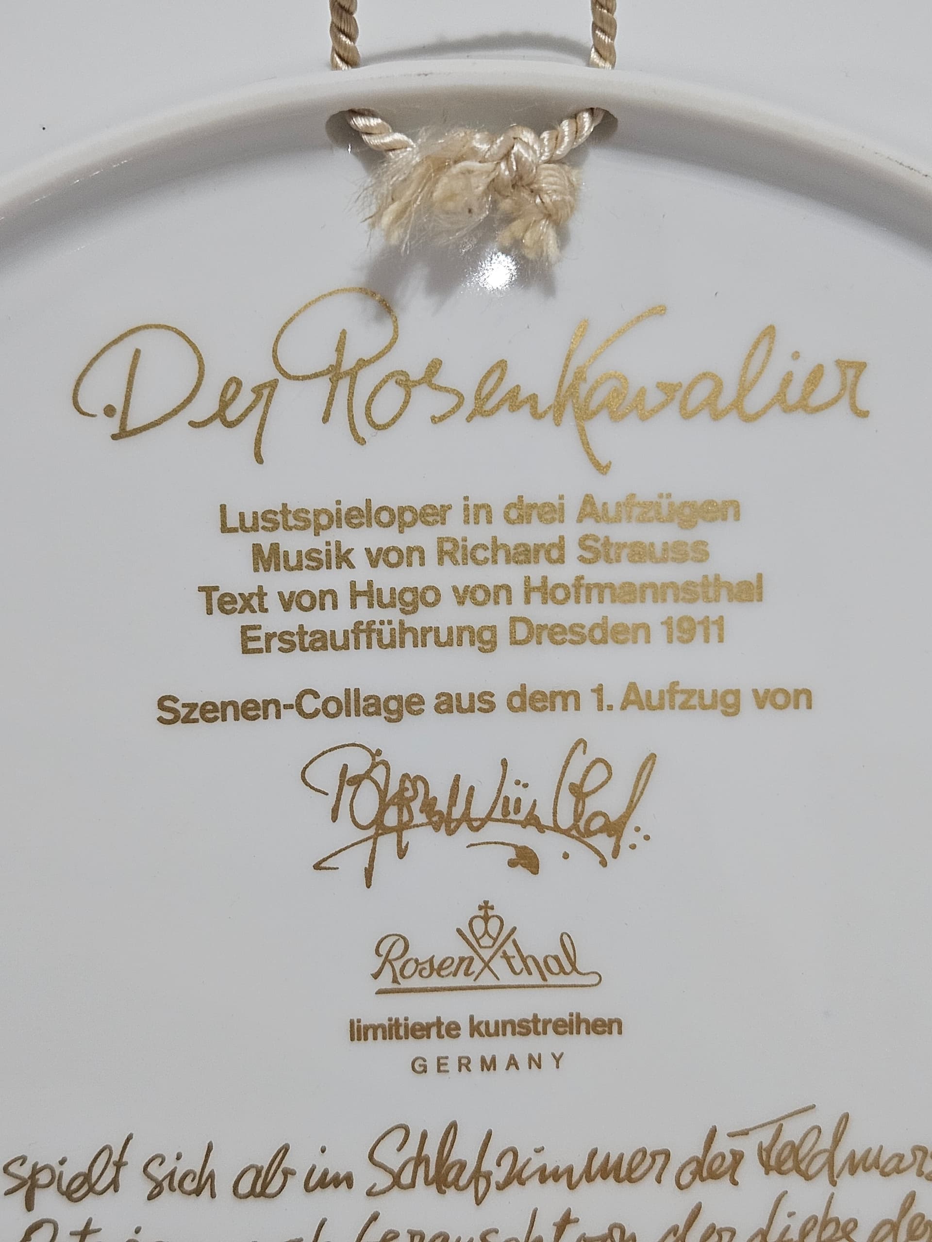 Wall Plate Der Rosenkavalier, painted gilded porcelain, by B. Wiinblad, Germany, 1980s. - 366505