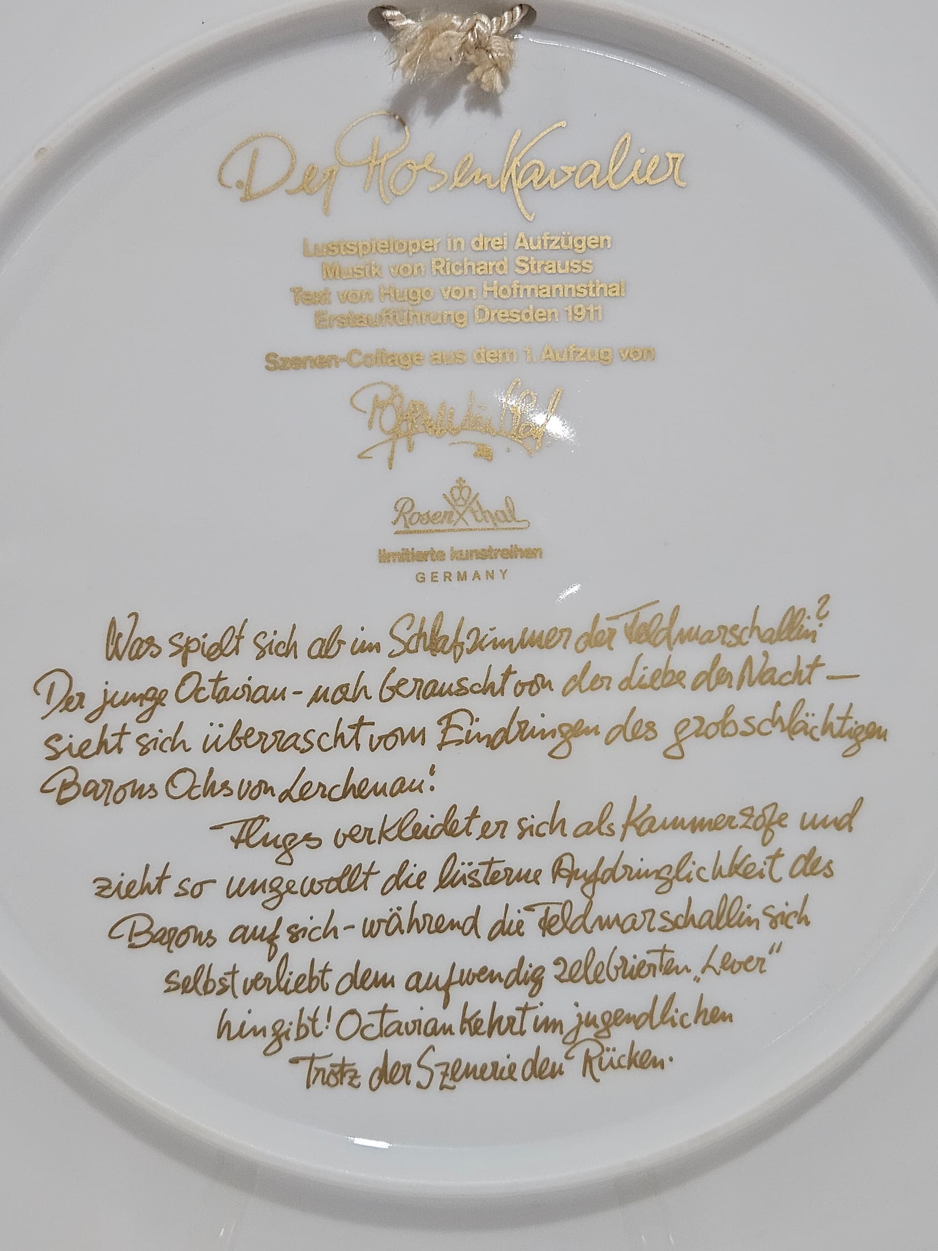 Wall Plate Der Rosenkavalier, painted gilded porcelain, by B. Wiinblad, Germany, 1980s. - 366504