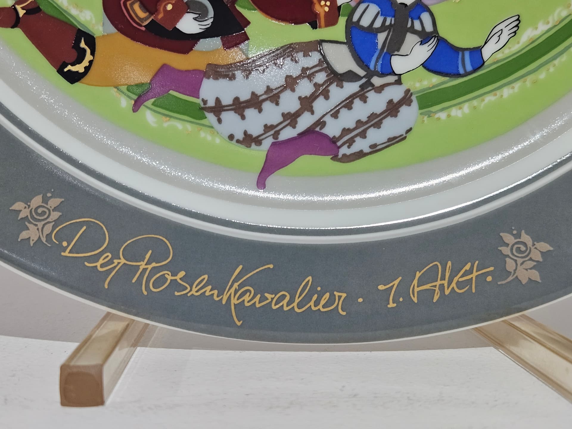 Wall Plate Der Rosenkavalier, painted gilded porcelain, by B. Wiinblad, Germany, 1980s. - 366511