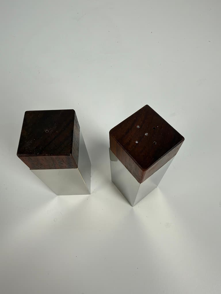 Pair of salt and pepper shakers, brown rosewood, silver metal, Denmark, 1960s. - 366526