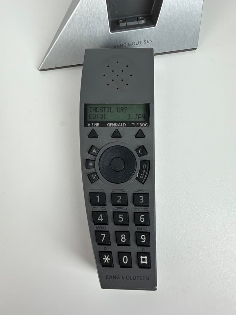 Set of two telephones Beocom 2000 and BeoCom 6000, black, plastic, aluminum, Bang & Olufsen, Denmark, 1980s. - 366538