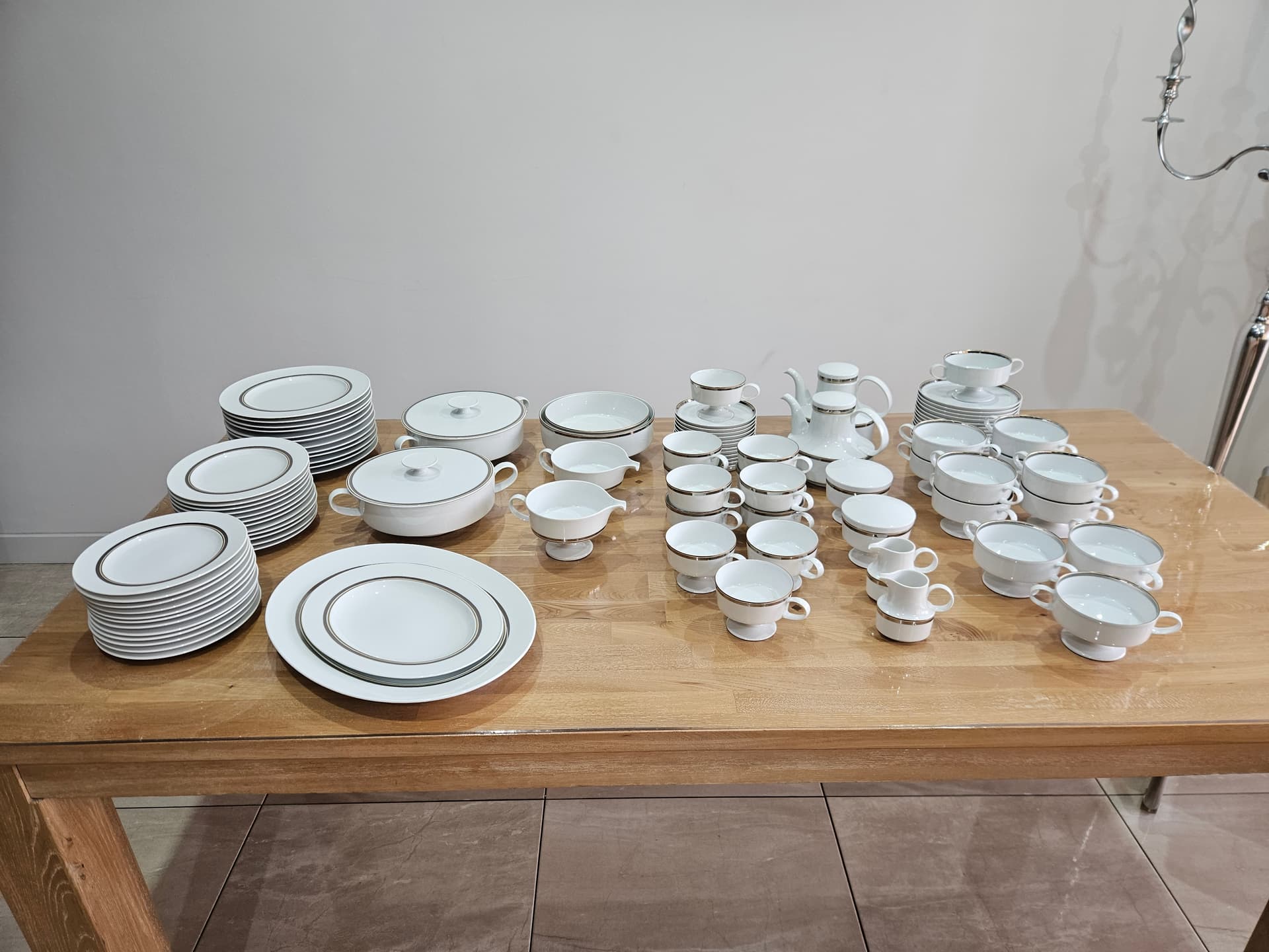 Eighty-six piece dinner and coffee set Composition, white porcelain, platinum rim, by T. Wirkkala, Rosenthal studio-linie, Germany, 1980s - 366615