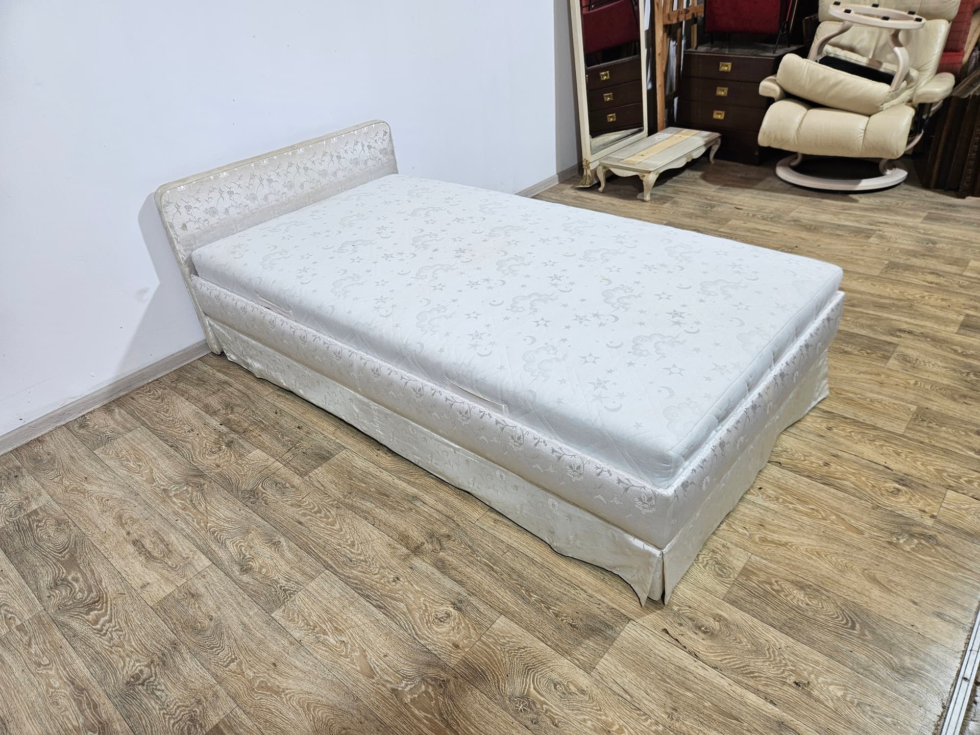 Single bed, beige jacquard, wood, France, 1970s. - 366734