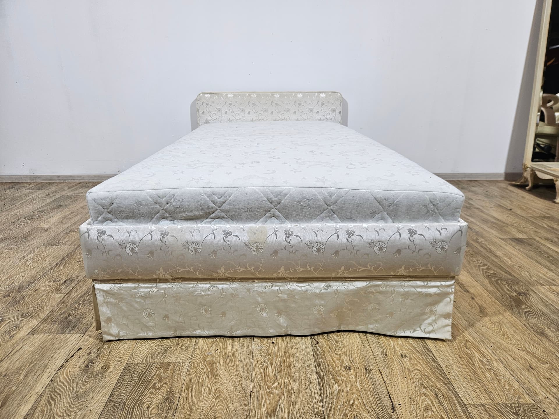 Single bed, beige jacquard, wood, France, 1970s. - 366743