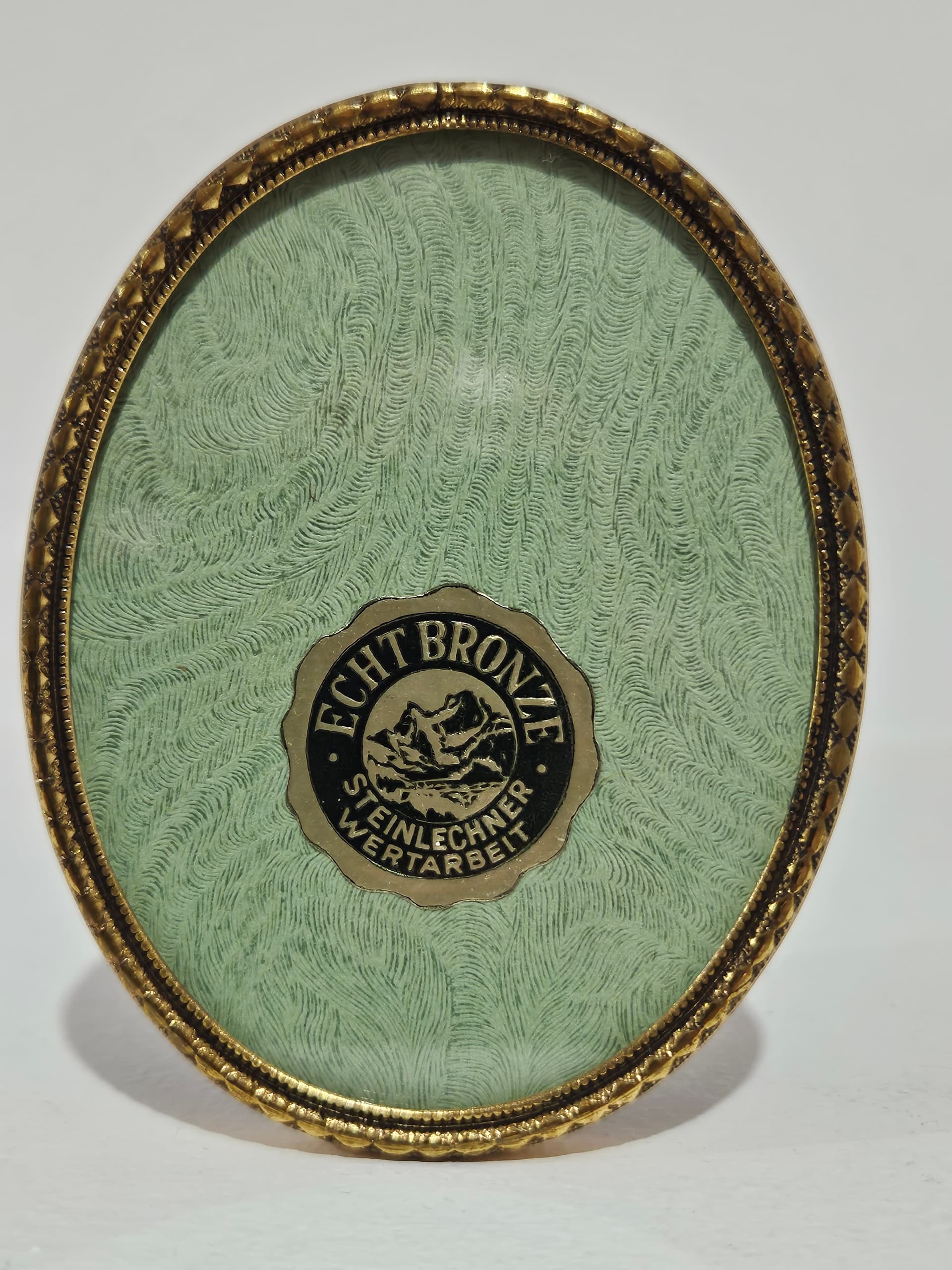 Oval photo frame, gold bronze, bronze, Steinlechner Wertarbeit, Germany, 1980s. - 366816