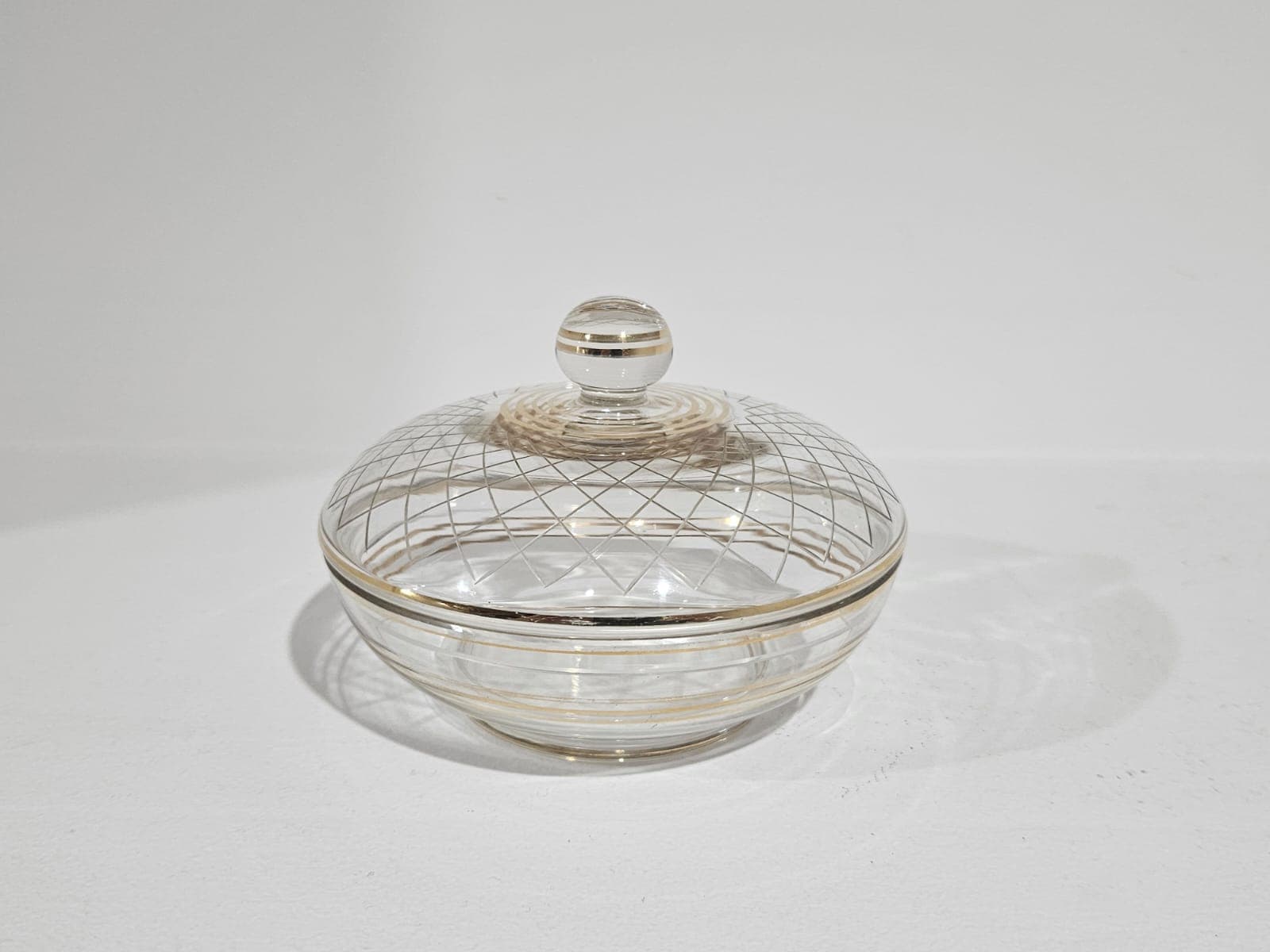 Bonbonniere Art Deco, clear glass, gilt, Austria, 1950s - 366861