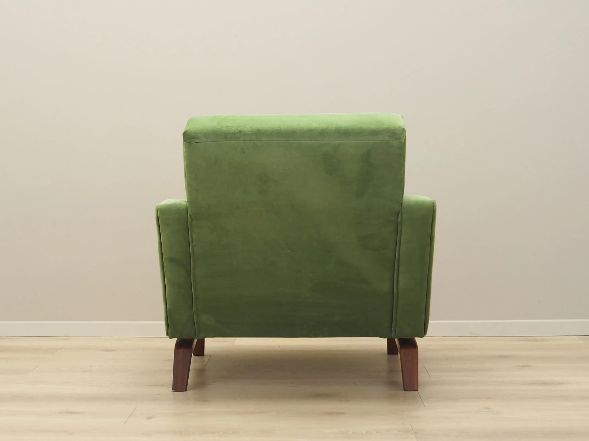 Armchair, green velvet, walnut, Denmark, 1970s. - 26868