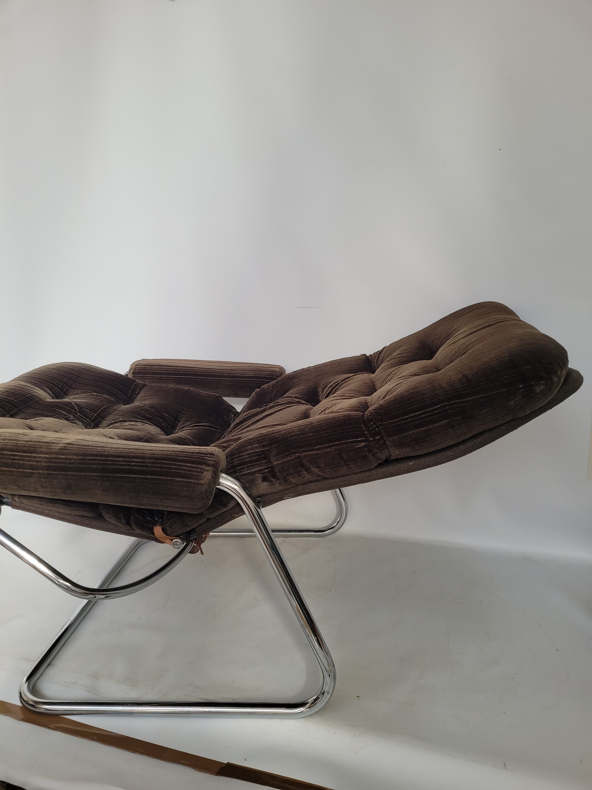 Fotel z podnóżkiem Stressless, aksamit brązowy, stal polerowana, Ekornes, Norwegia, lata 60. - 366974