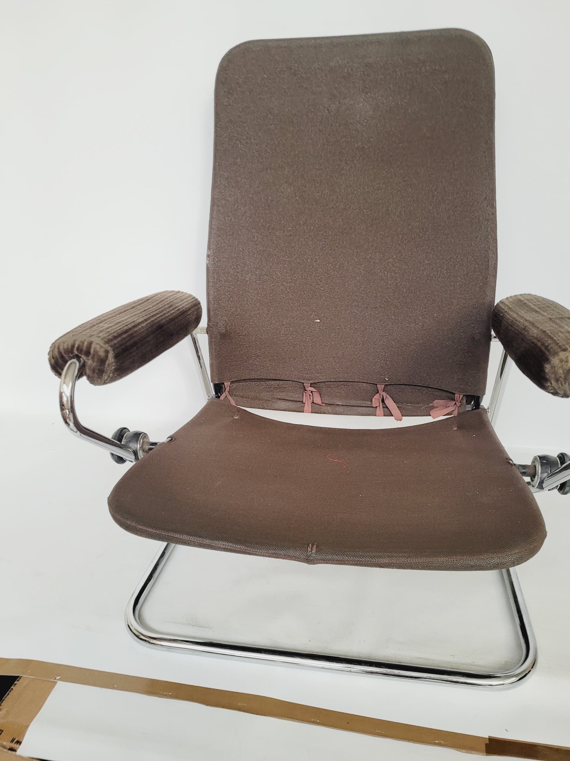 Fotel z podnóżkiem Stressless, aksamit brązowy, stal polerowana, Ekornes, Norwegia, lata 60. - 366981