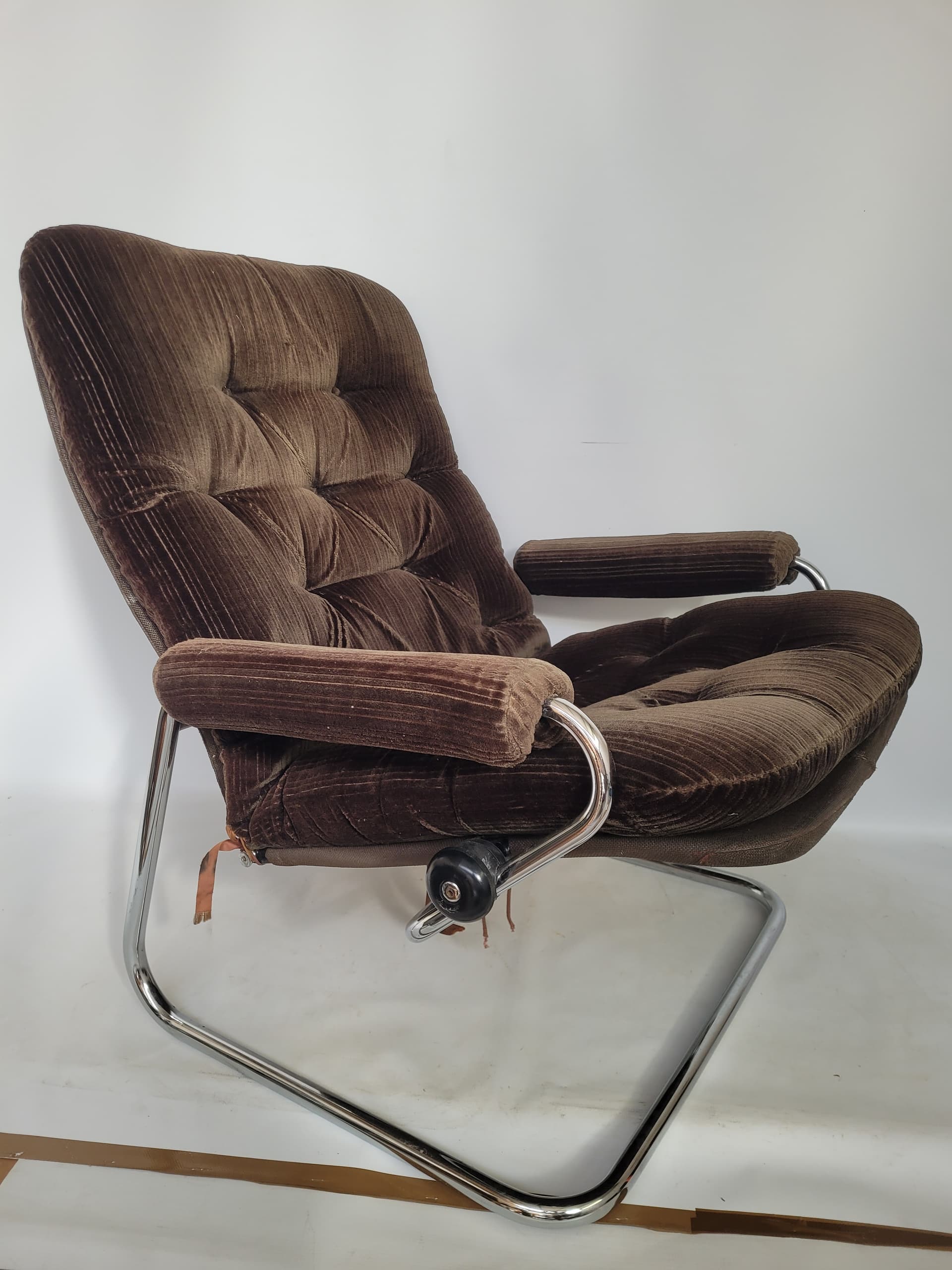 Fotel z podnóżkiem Stressless, aksamit brązowy, stal polerowana, Ekornes, Norwegia, lata 60. - 366972