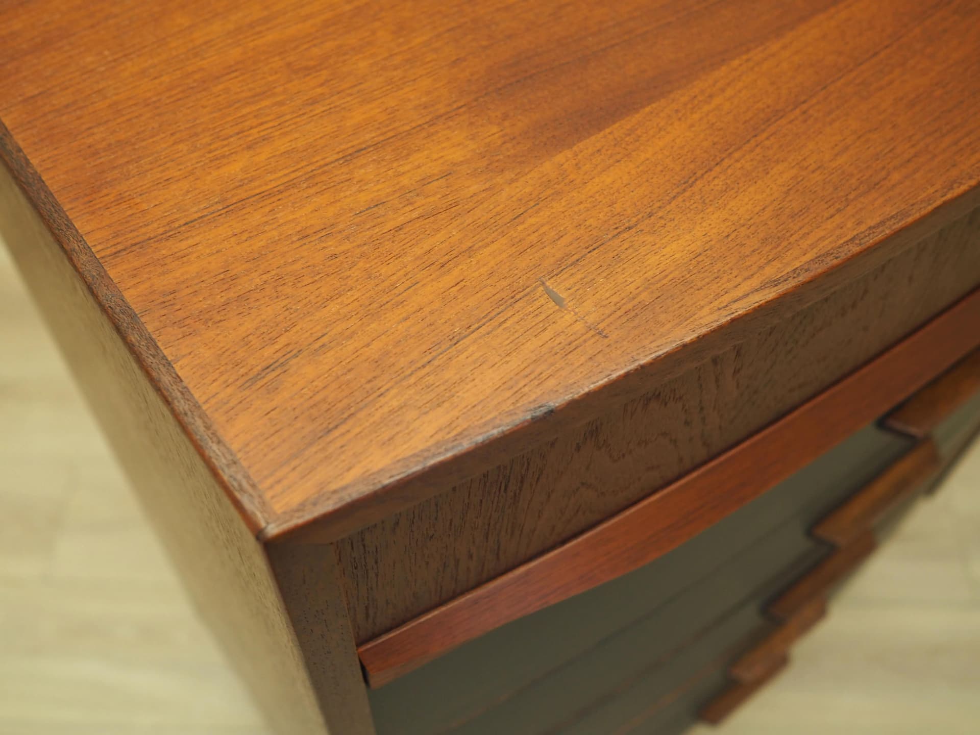 Komoda, mid-century modern, teak brązowy, fronty czarne, Dania, lata 70. - 26864