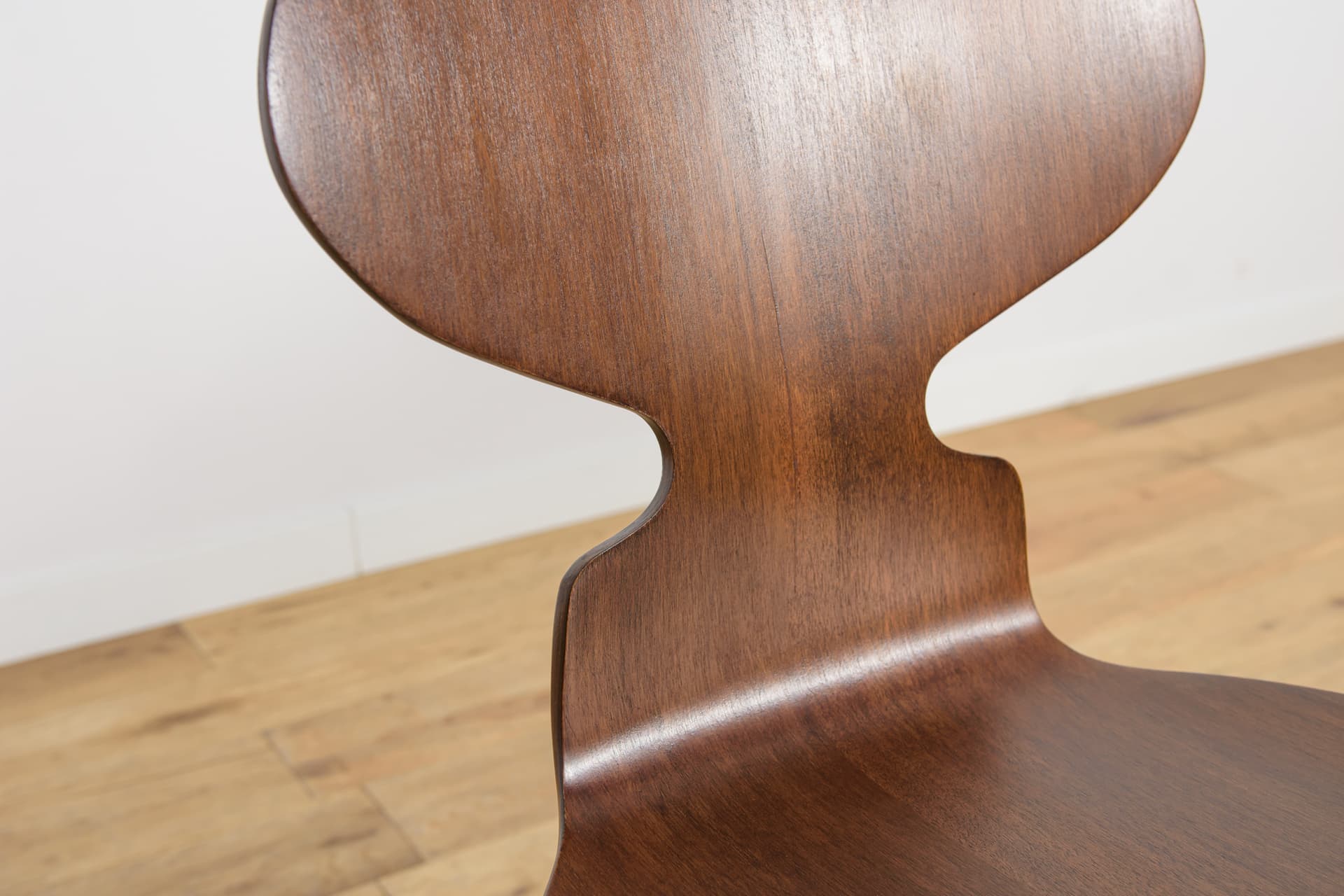Set of four chairs Ant 3101, brown teak plywood, silver polished steel, by A. Jacobsen, Fritz Hansen, Denmark, 1970s. - 367539