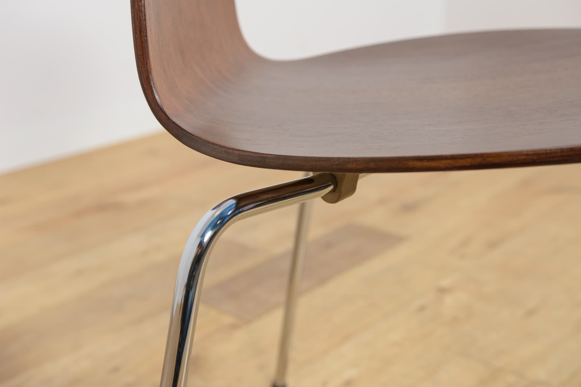 Set of four chairs Ant 3101, brown teak plywood, silver polished steel, by A. Jacobsen, Fritz Hansen, Denmark, 1970s. - 367541
