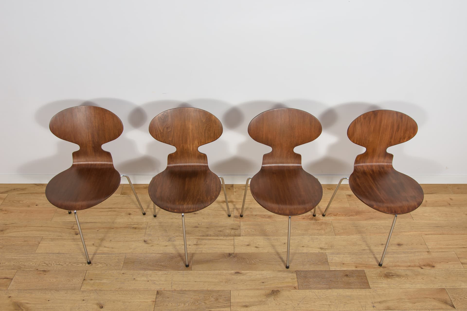 Set of four chairs Ant 3101, teak plywood brown, chromed steel silver, by A. Jacobsen, Fritz Hansen, Denmark, 1970s. - 367579