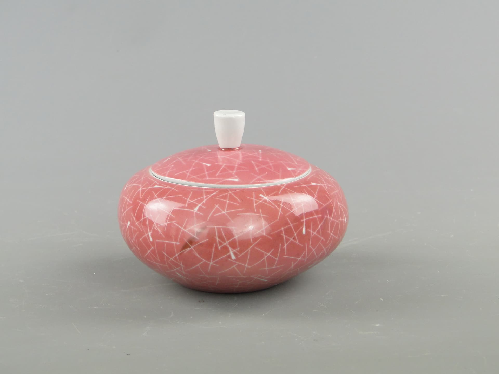Bomboniera New Look, porcelana różowa, proj. Z. M. Stadnicki, Polska, lata 50. - 367714