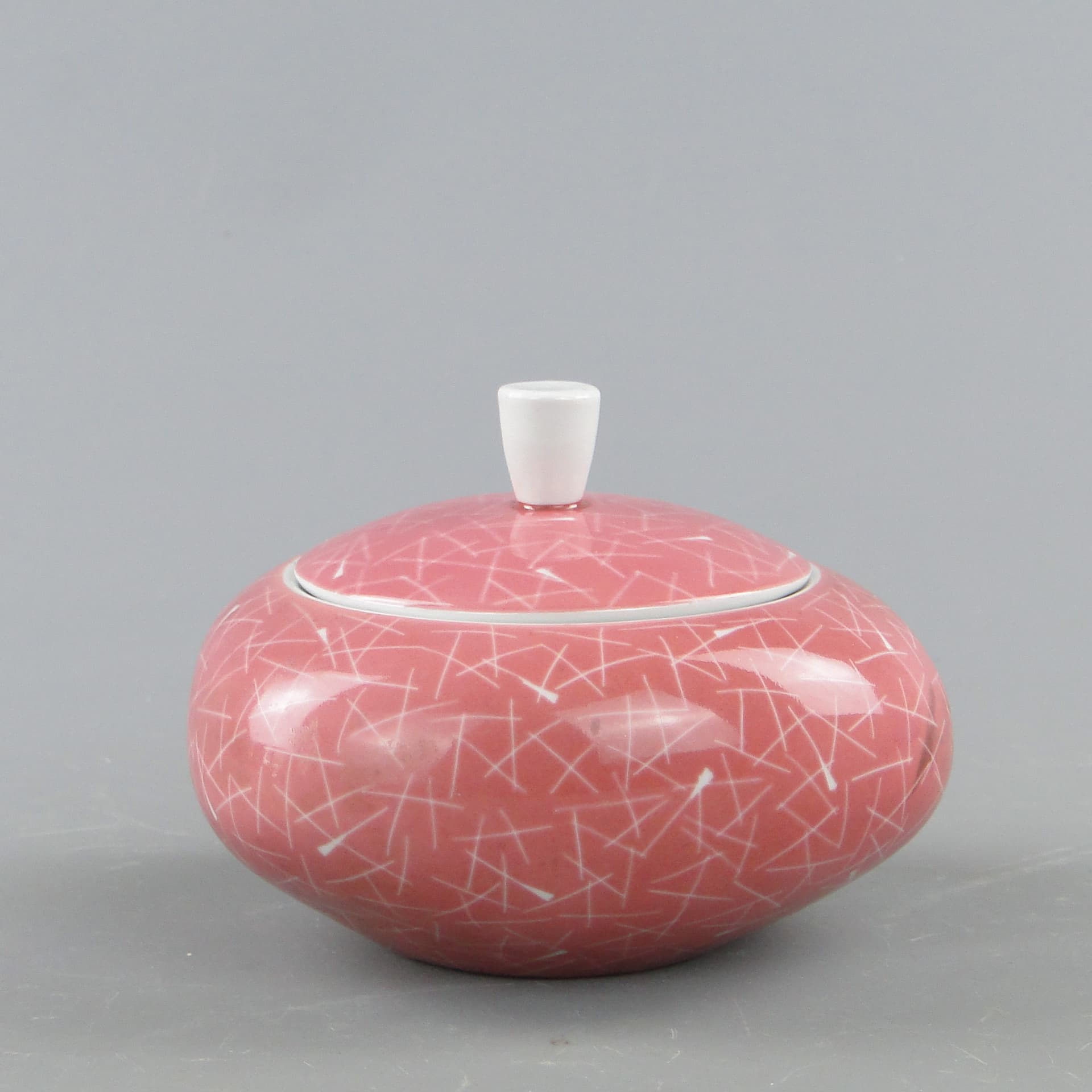 Bomboniera New Look, porcelana różowa, proj. Z. M. Stadnicki, Polska, lata 50. - 367711