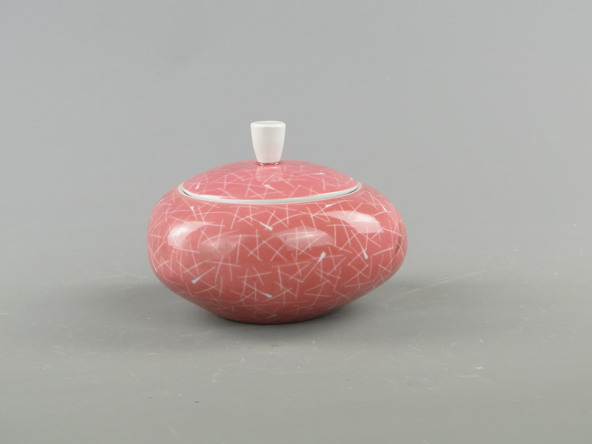 Bomboniera New Look, porcelana różowa, proj. Z. M. Stadnicki, Polska, lata 50. - 367713