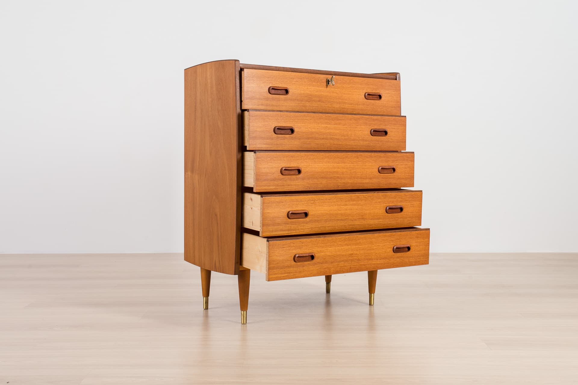 Komoda skandynawska, teak brązowy, Norwegia, lata 70. - 367800