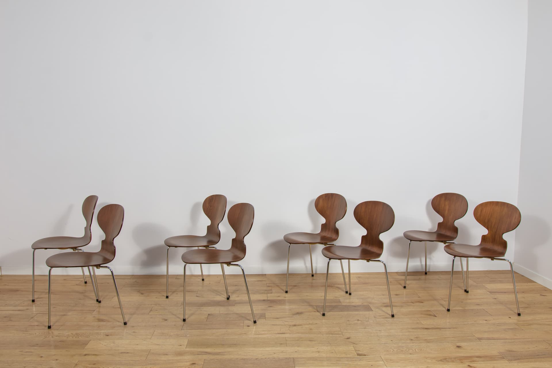Set of eight chairs Ant 3101, teak plywood brown, polished steel silver, by A. Jacobsen, Fritz Hansen, Denmark, 1970s. - 367816