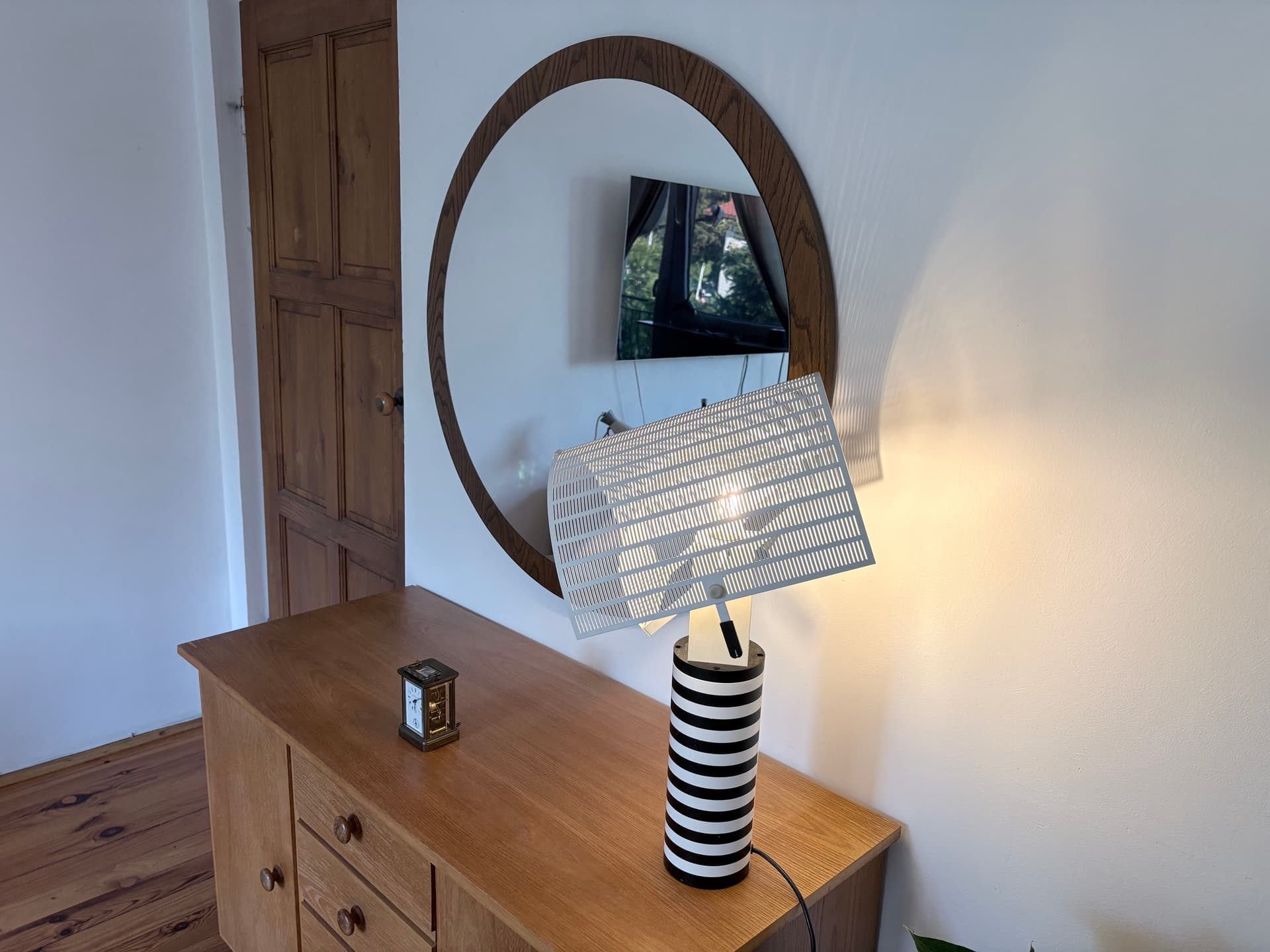 Lustro ścienne okrągłe 94 cm, skandynawskie, drewno brązowy, lata 60. - 368220