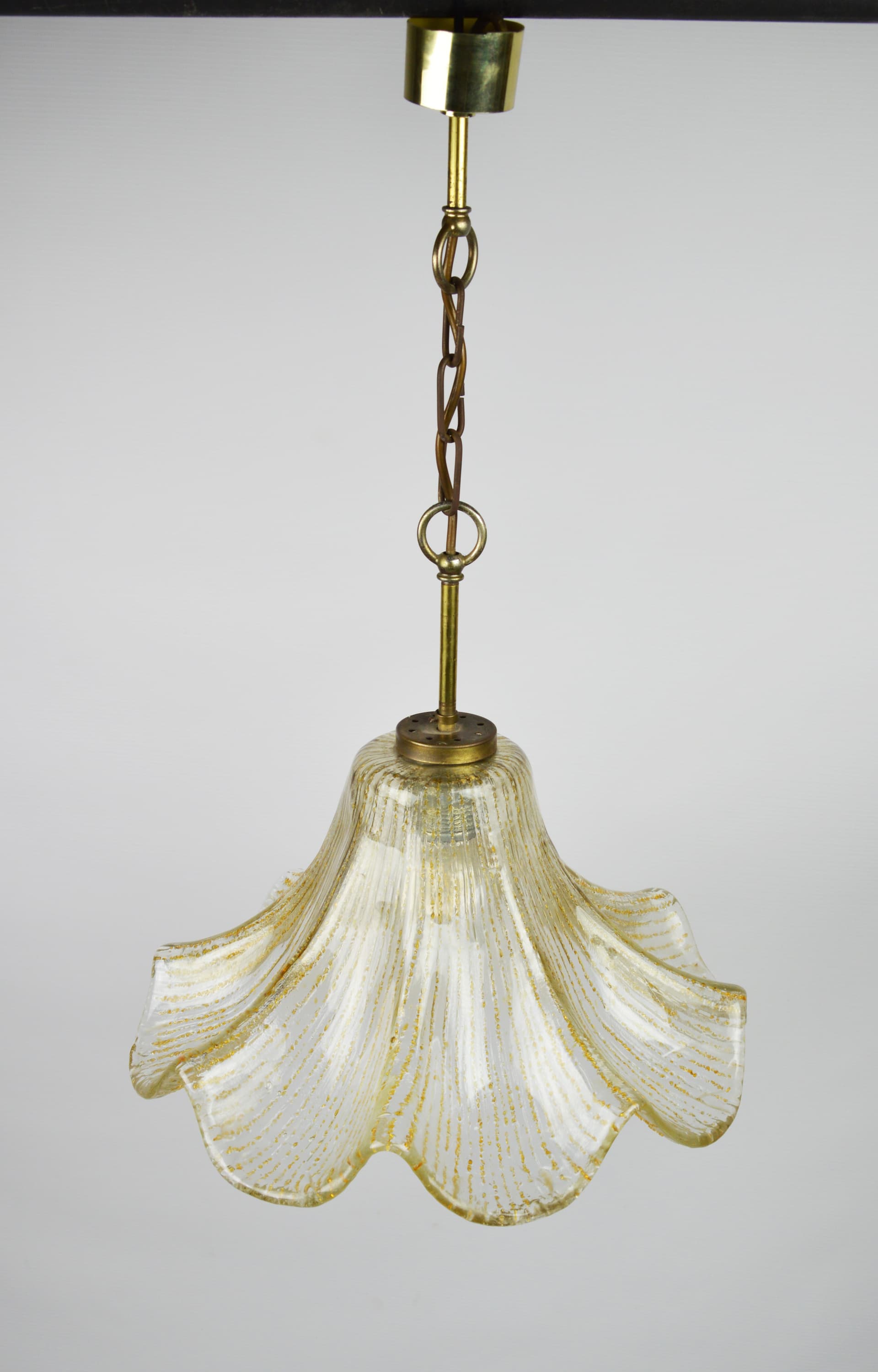 Lampa wisząca, szkło biały przezroczysty, mosiądz złoty, lata 70. - 368616