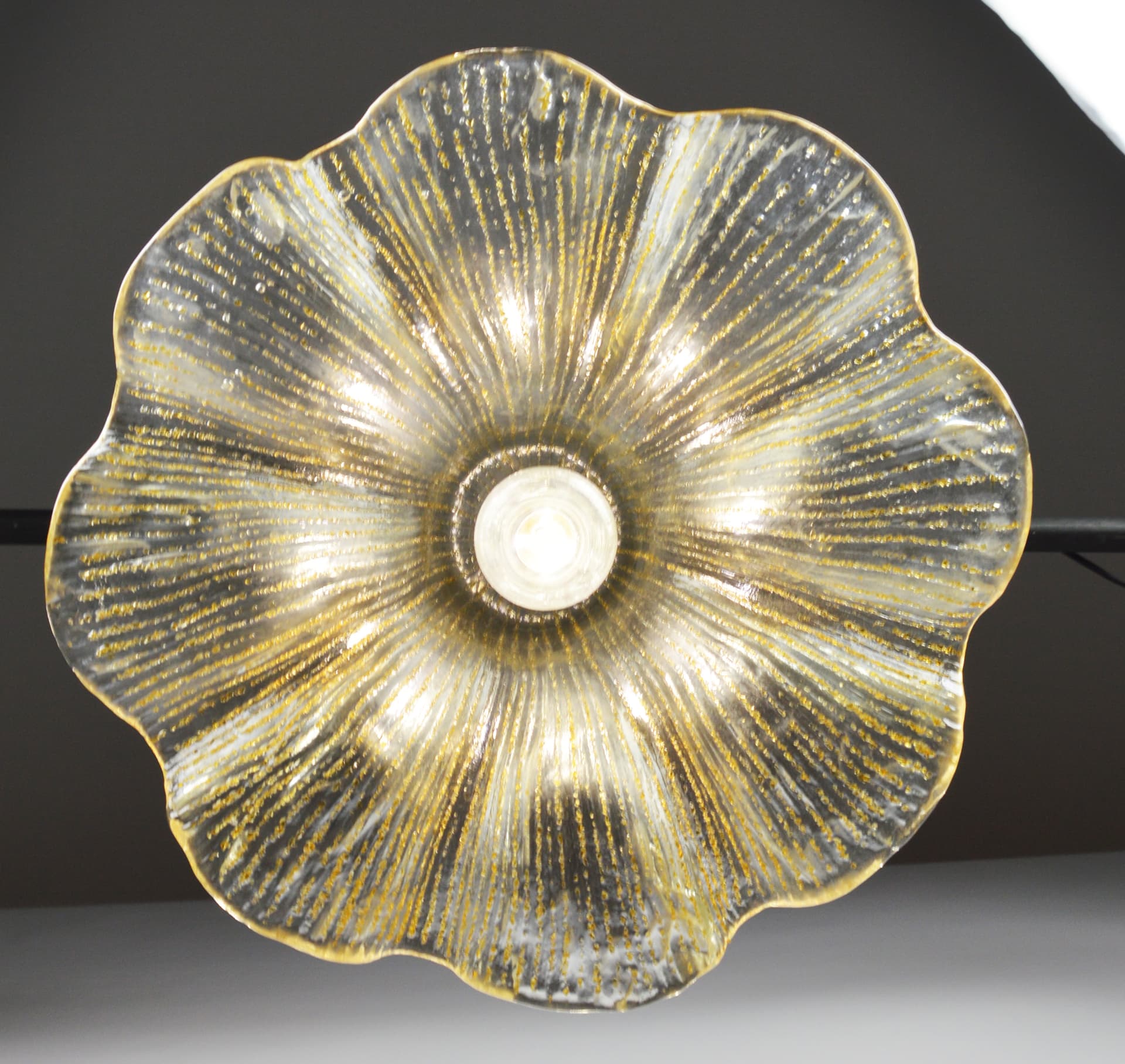 Lampa wisząca, szkło biały przezroczysty, mosiądz złoty, lata 70. - 368618