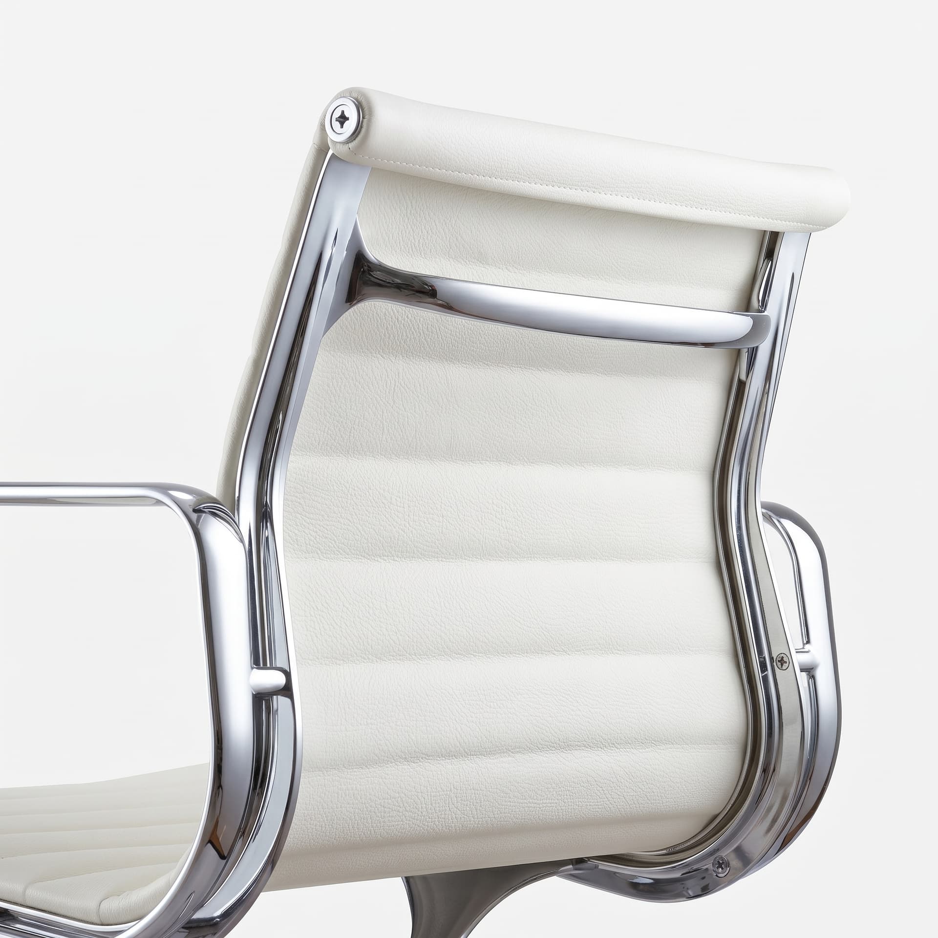 Krzesło obrotowe EA108 białe, odnowione, skóra Madras, proj. Ch. & R. Eames, Vitra - 368765