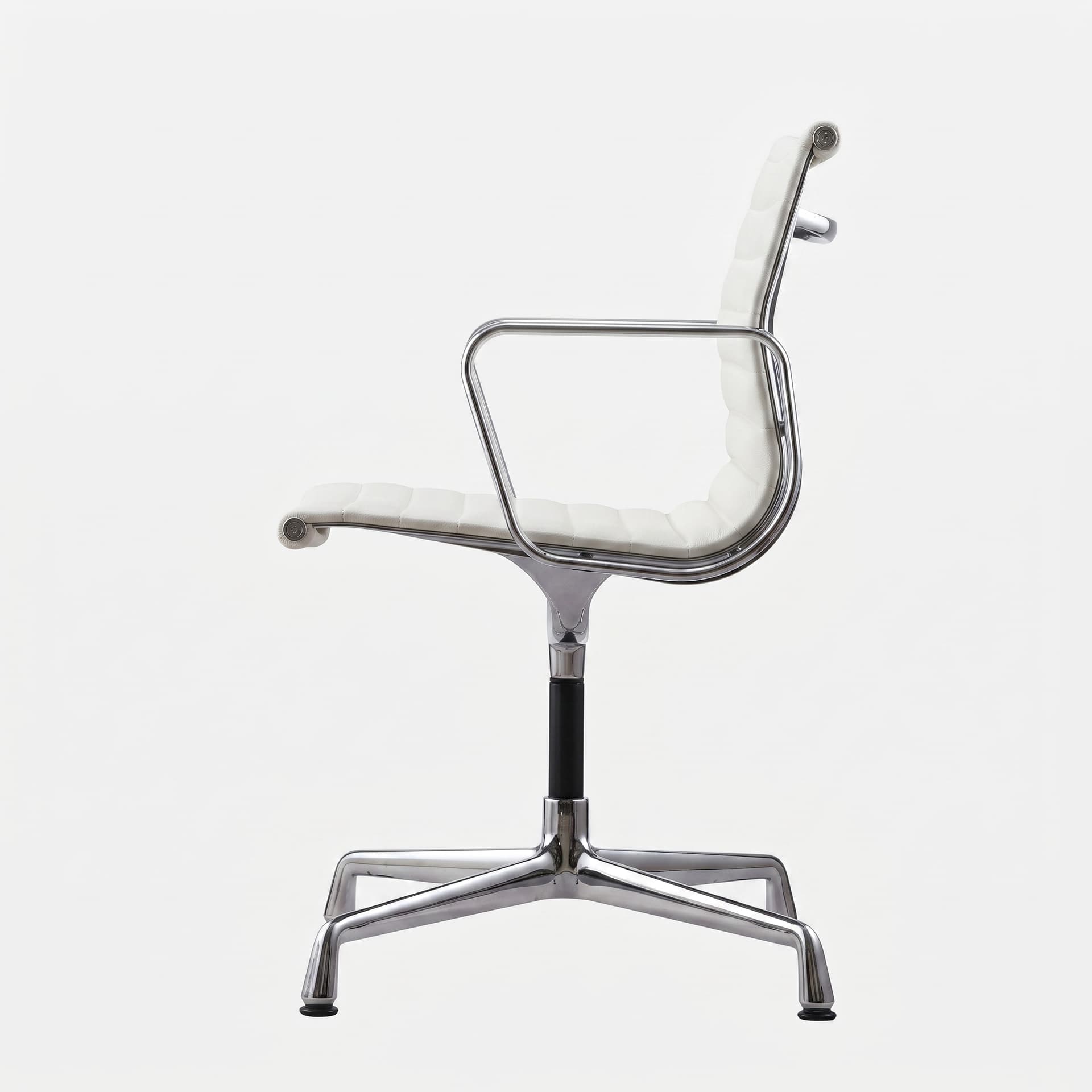 Krzesło obrotowe EA108 białe, odnowione, skóra Madras, proj. Ch. & R. Eames, Vitra - 368763