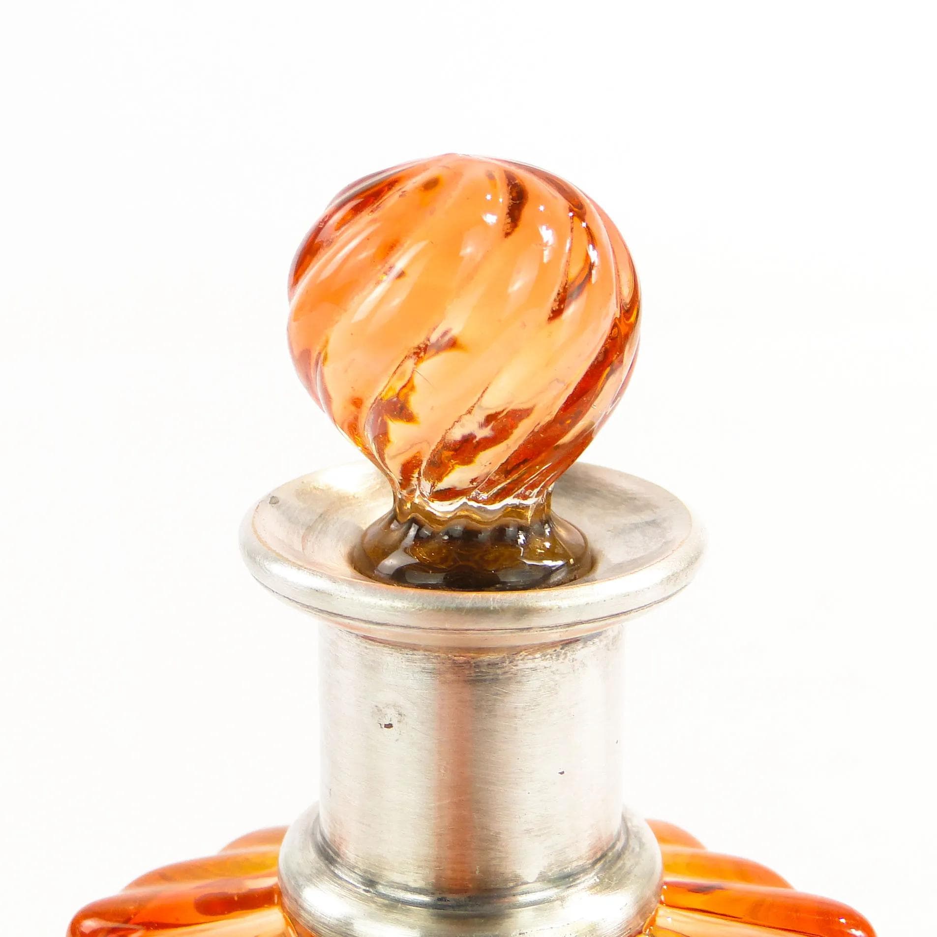 Flakon perfum secesyjny, kryształ pomarańczowy, srebro, Baccarat, Francja, początek XX w. - 368990