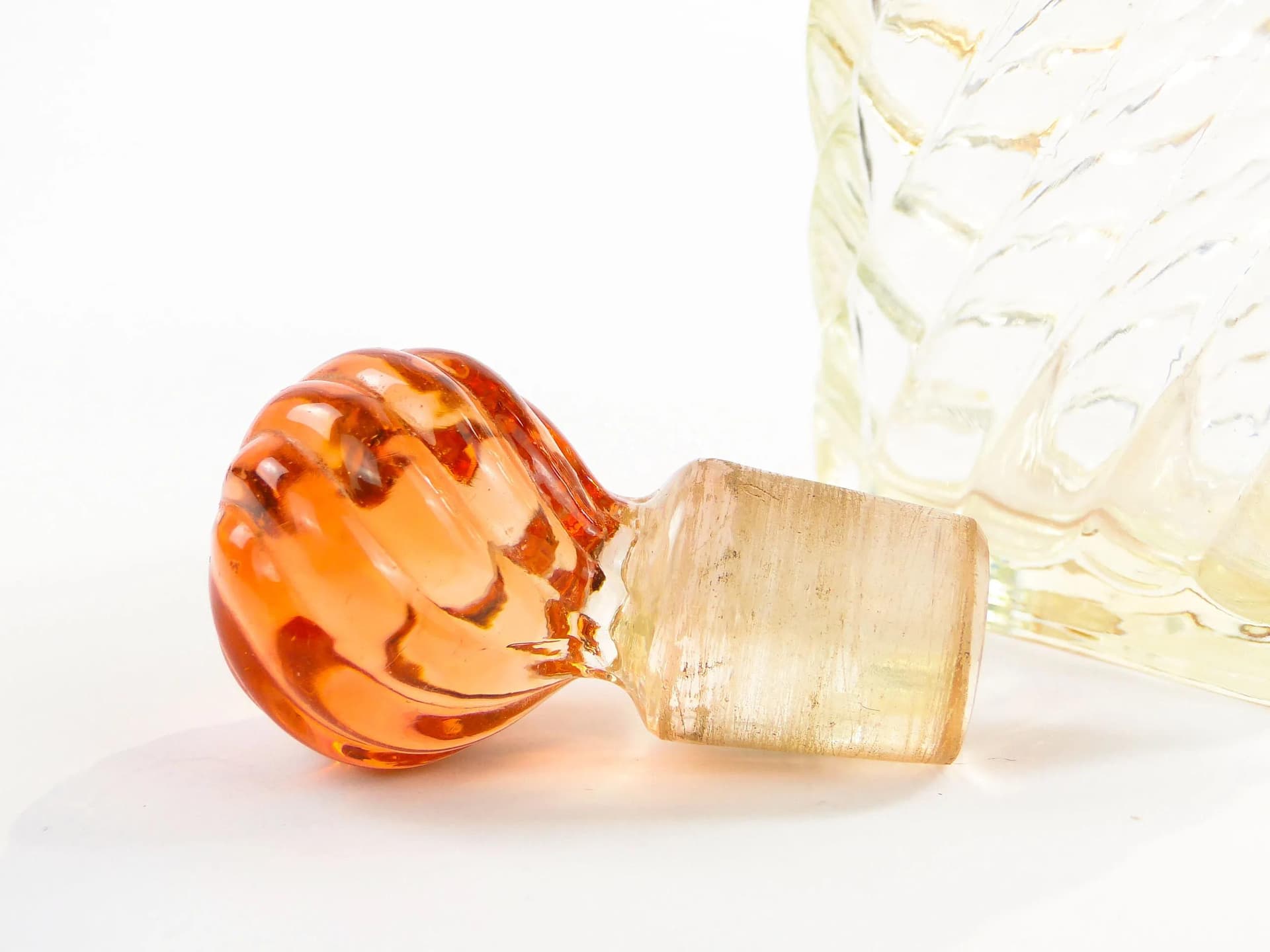 Flakon perfum secesyjny, kryształ pomarańczowy, srebro, Baccarat, Francja, początek XX w. - 368994