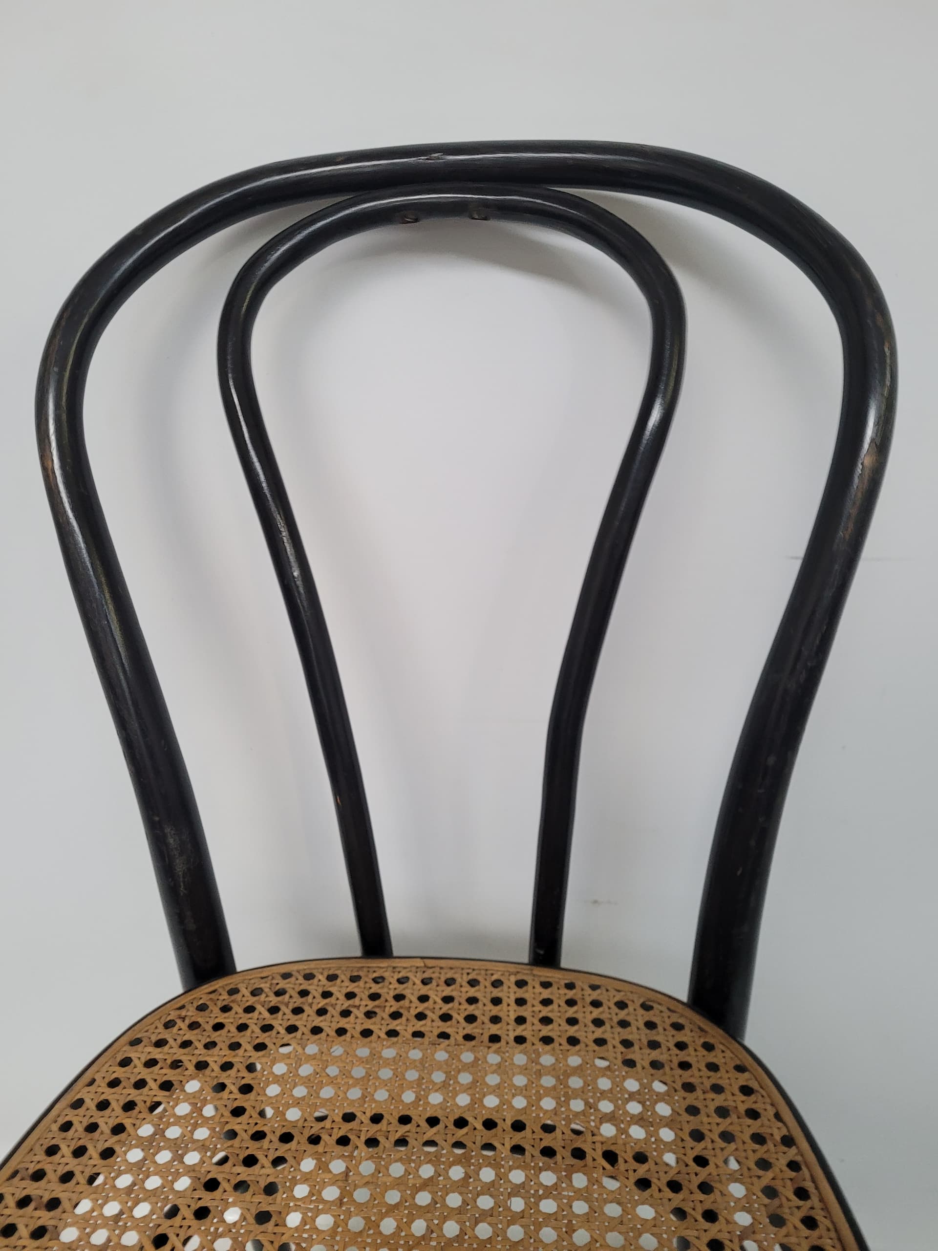 Krzesło gięte, czarny buk, rafia brązowa, Thonet, początek XX w. - 369137
